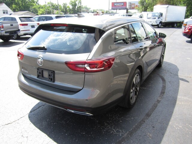 2018 Buick Regal TourX Preferred photo 4