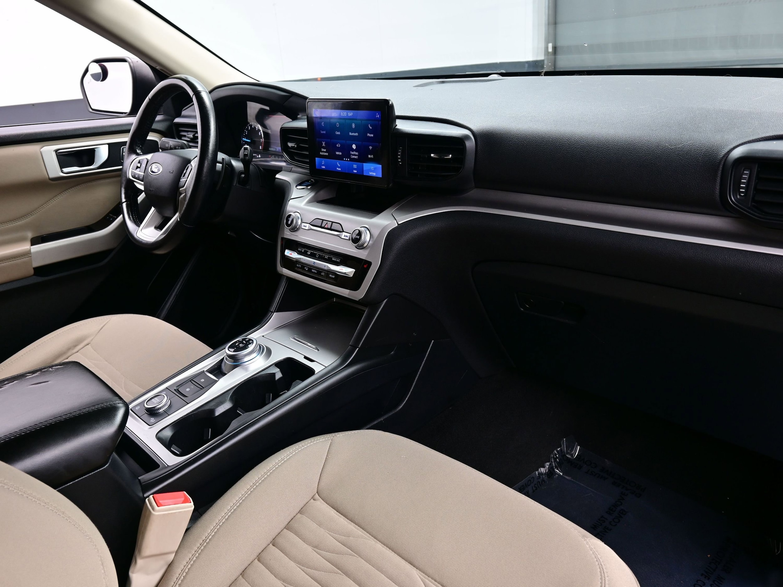 2021 Ford Explorer XLT - Photo 16