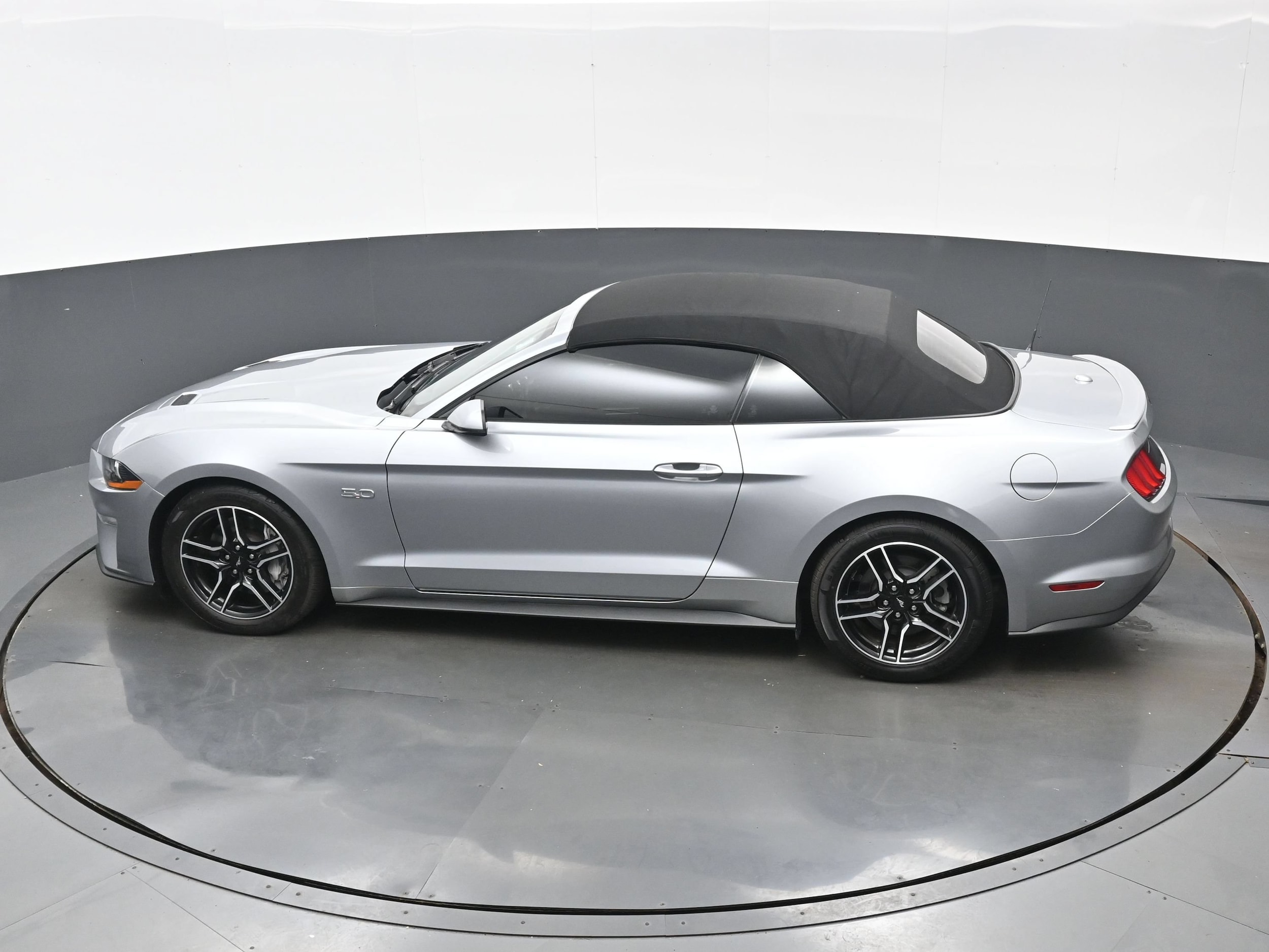 2022 Ford Mustang GT Premium - Photo 34