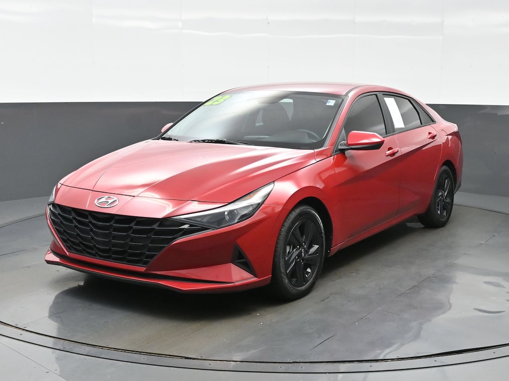 Used 2023 Hyundai Elantra SEL Sedan