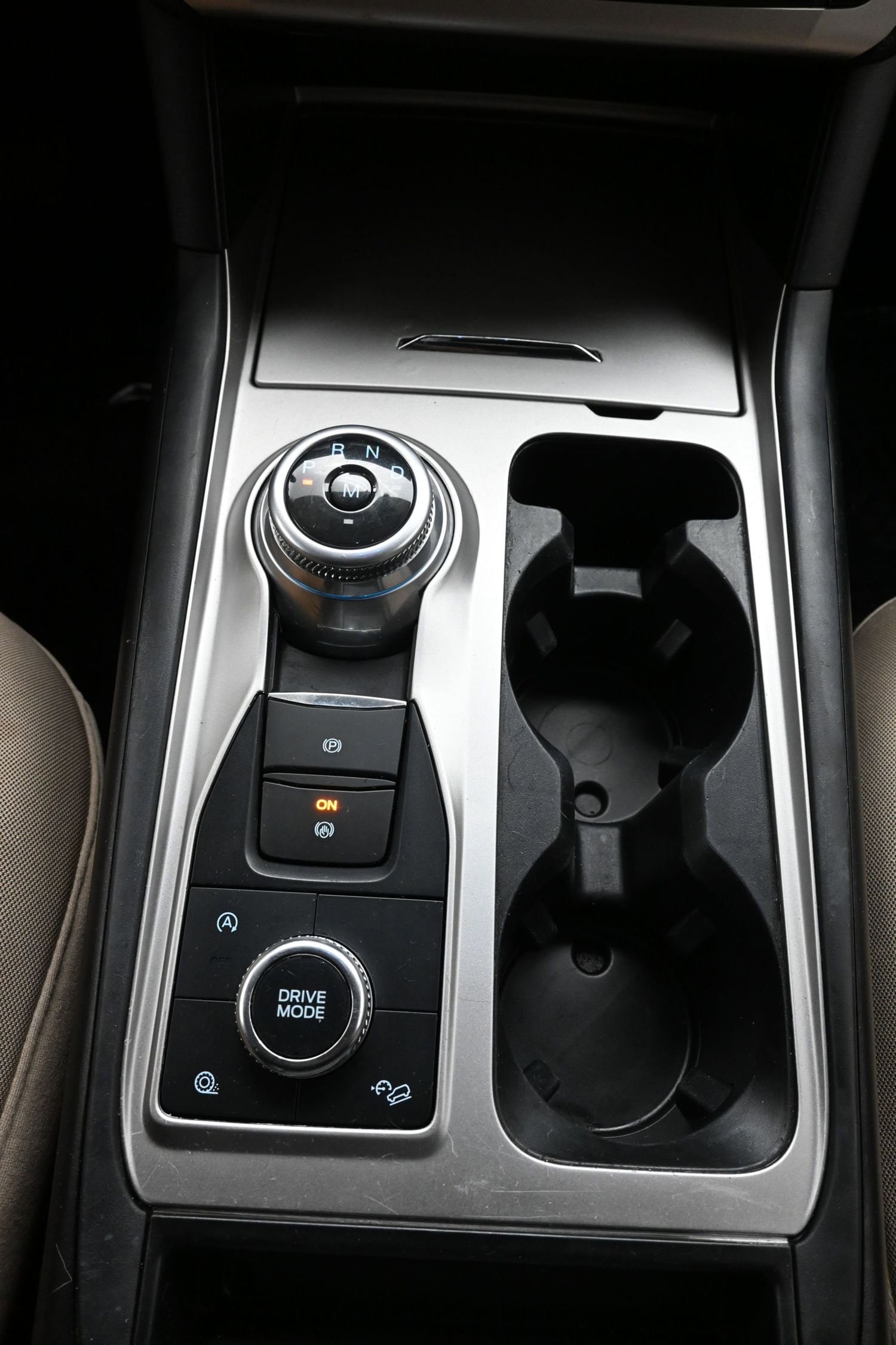2021 Ford Explorer XLT - Photo 17