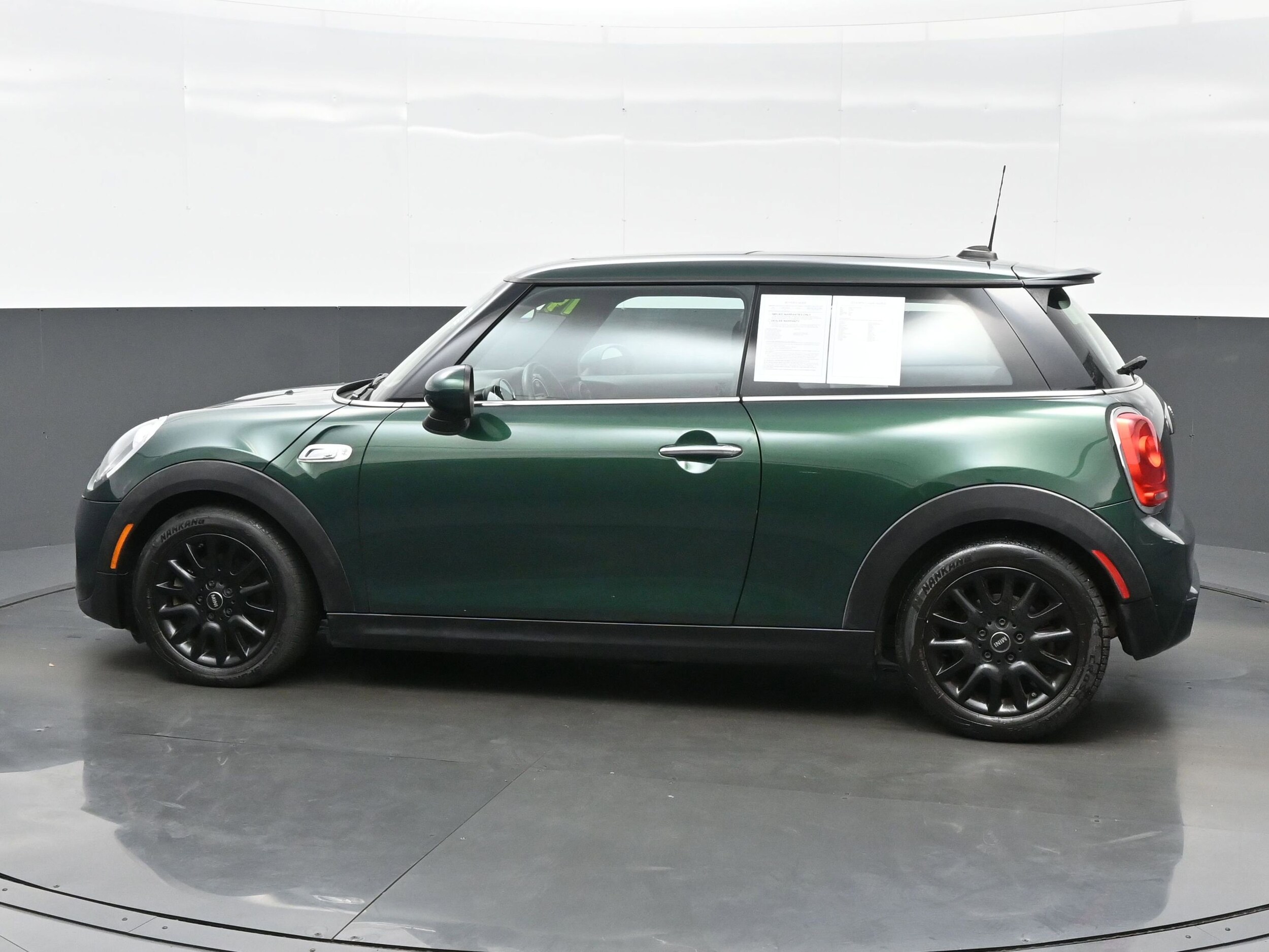2014 Mini Cooper Hardtop S photo 3