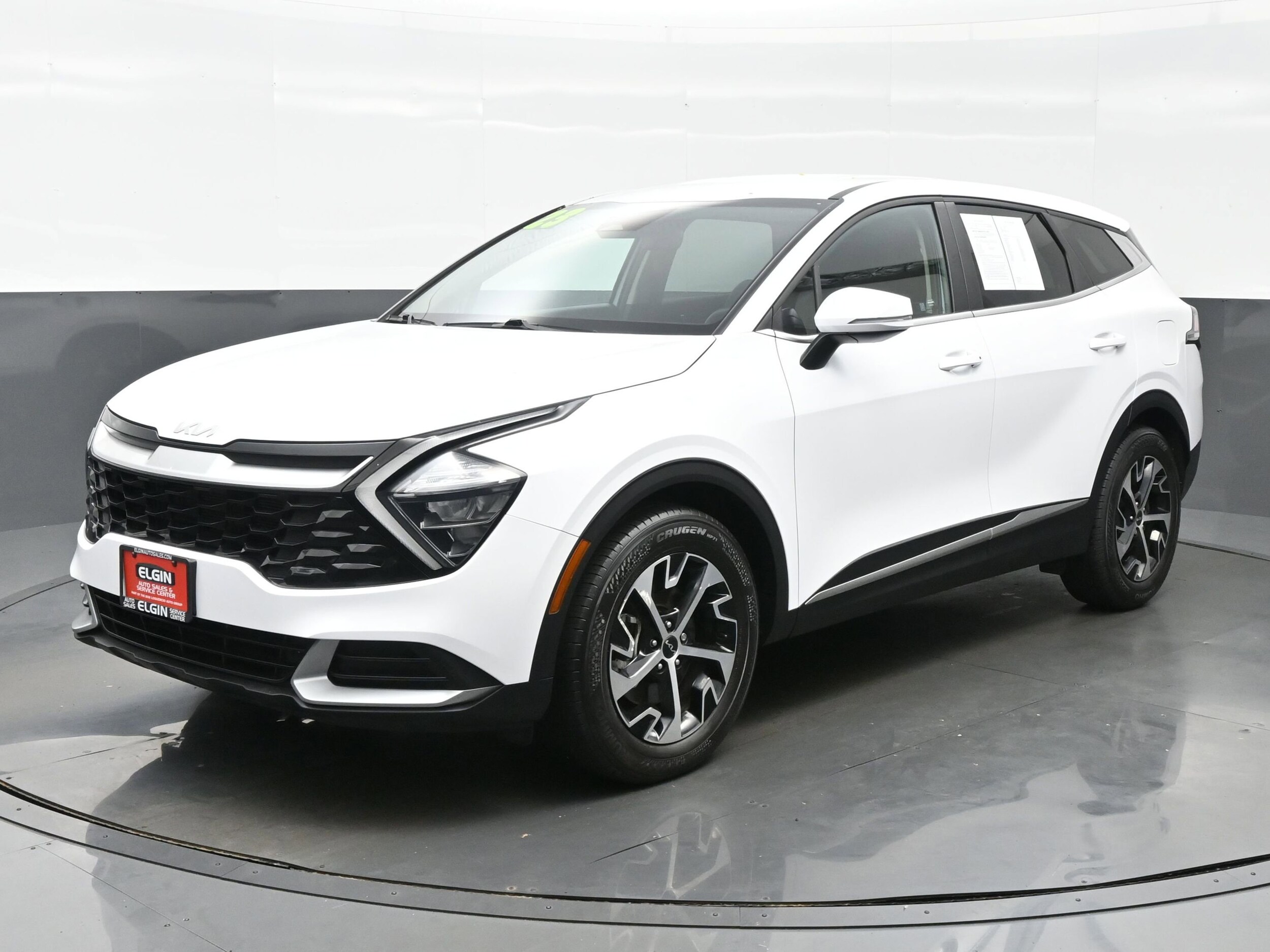 2023 Kia Sportage EX photo 2