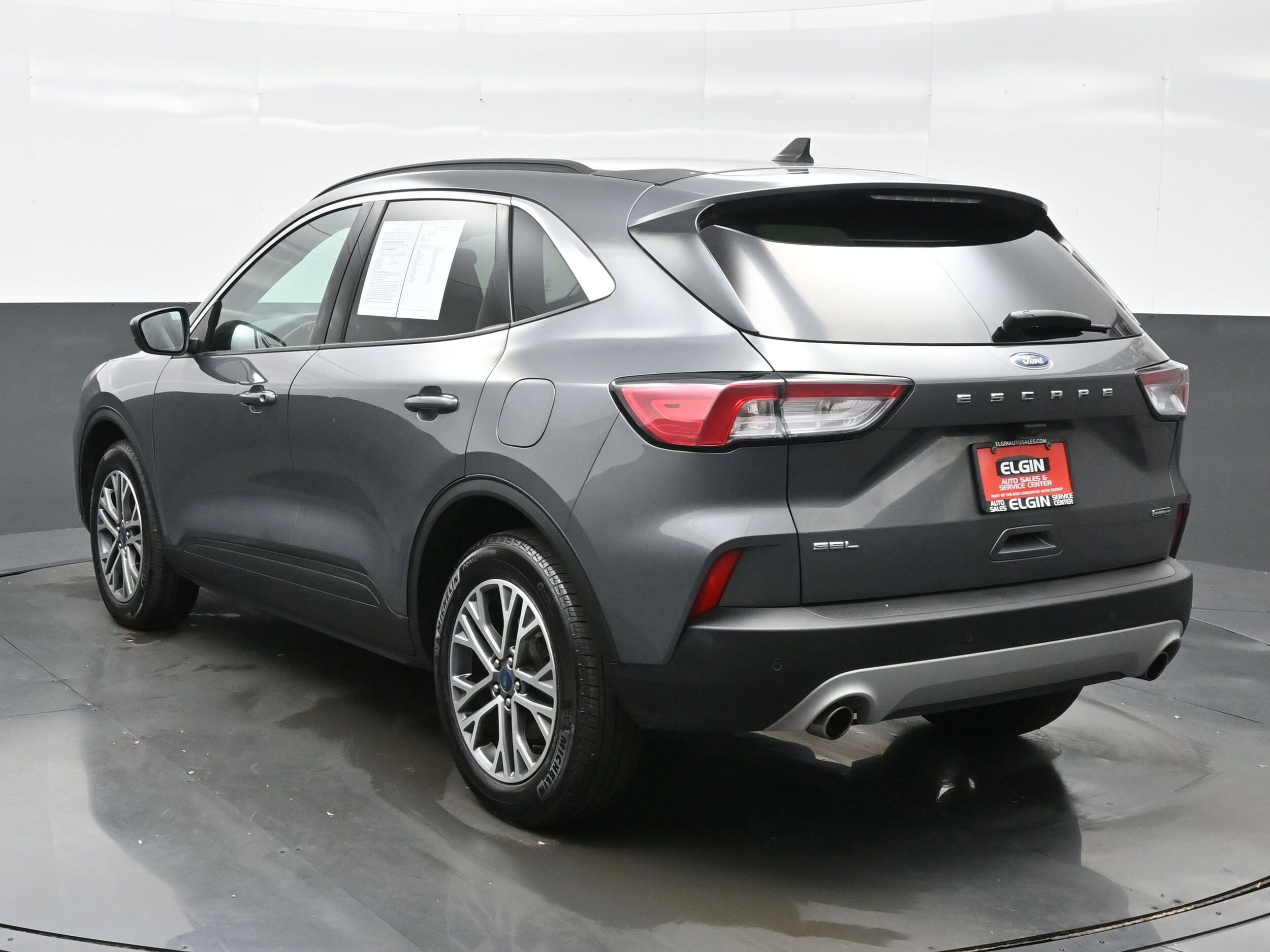 2021 Ford Escape SEL Hybrid photo 4