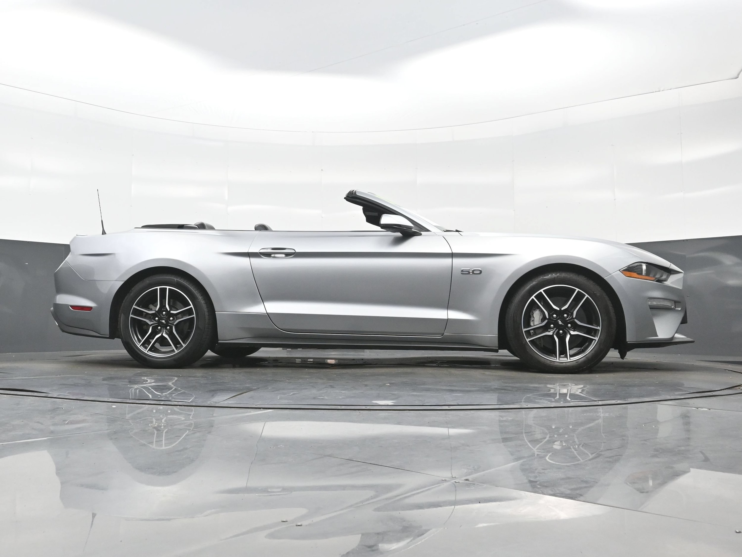 2022 Ford Mustang GT Premium - Photo 31