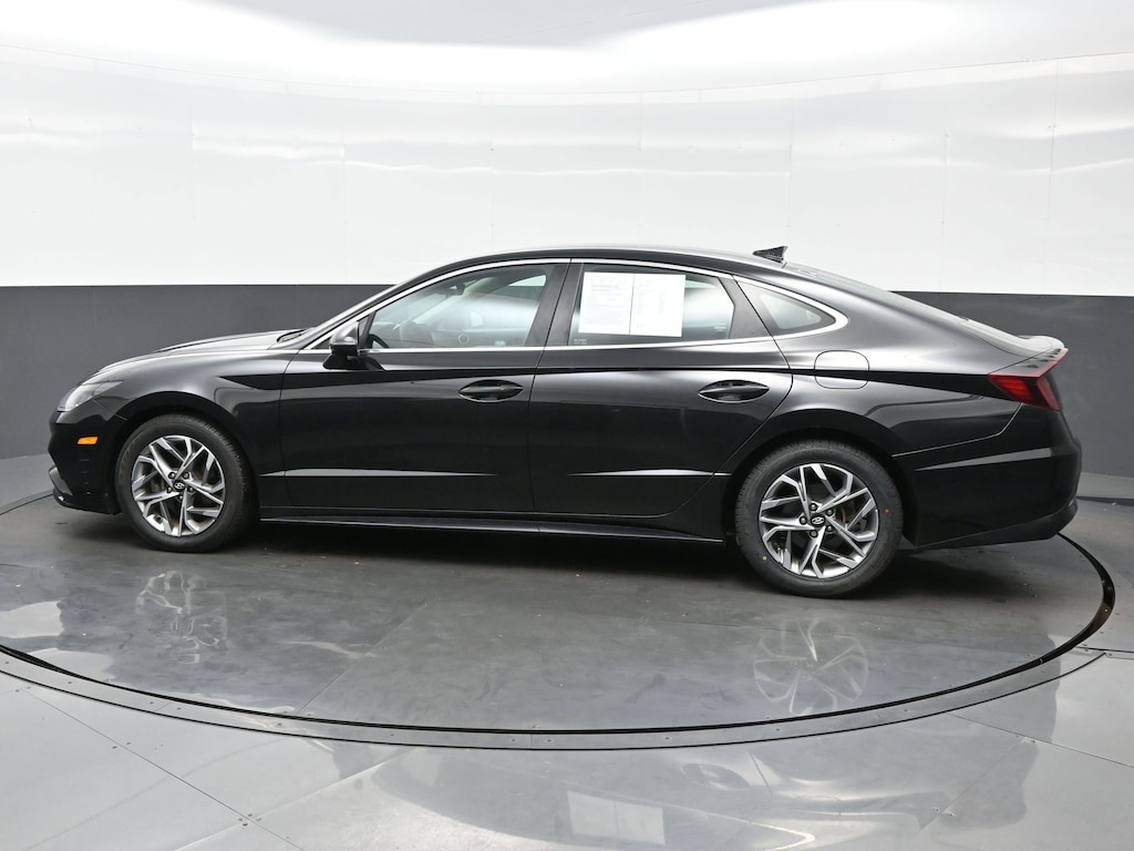 Used 2022 Hyundai Sonata SEL Sedan