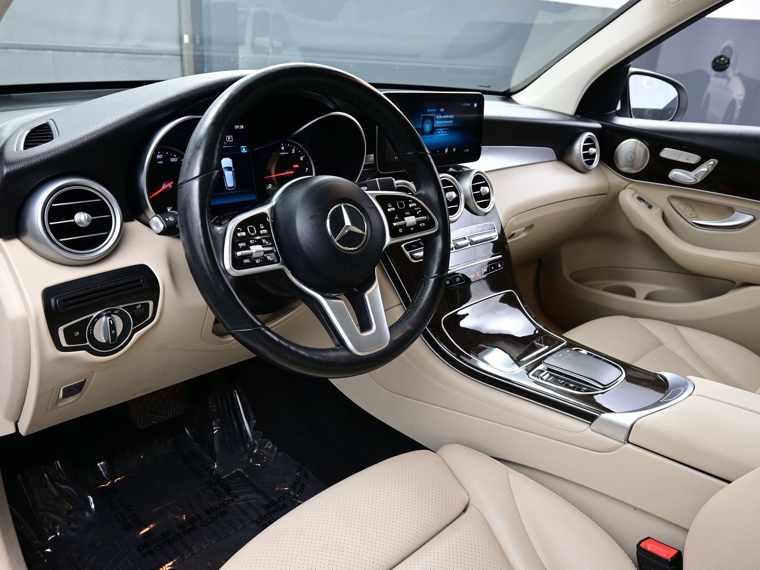 2021 Mercedes-Benz GLC GLC300 - Photo 13