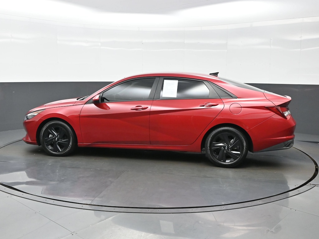 Used 2023 Hyundai Elantra SEL Sedan