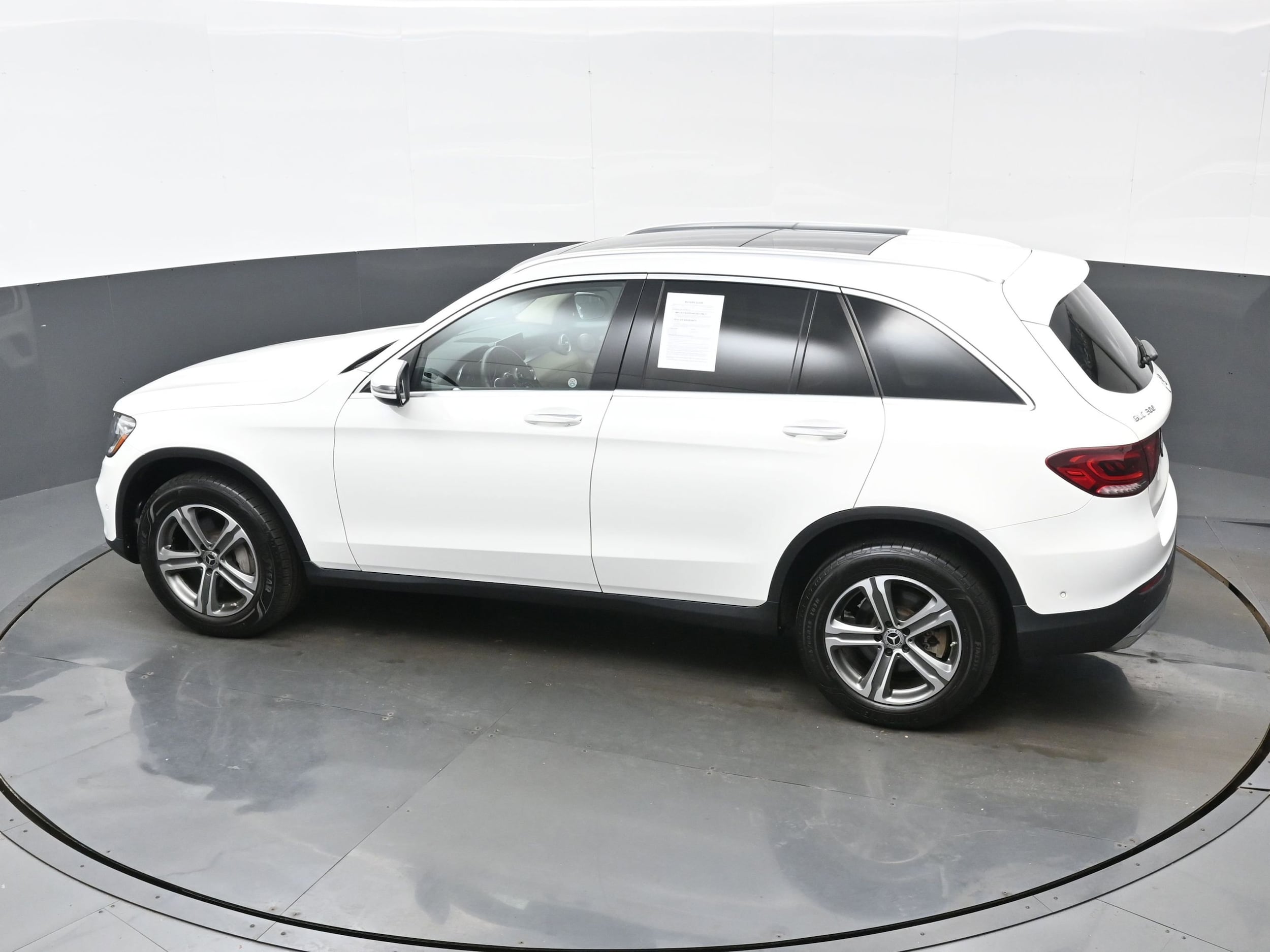 2021 Mercedes-Benz GLC GLC300 - Photo 34