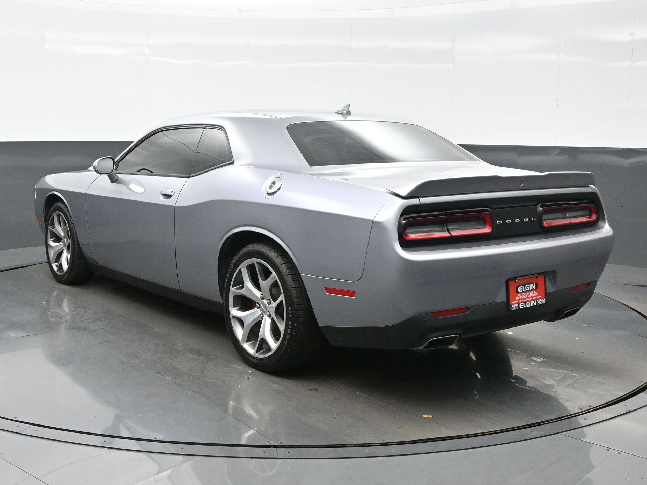 2015 Dodge Challenger SXT Plus photo 3