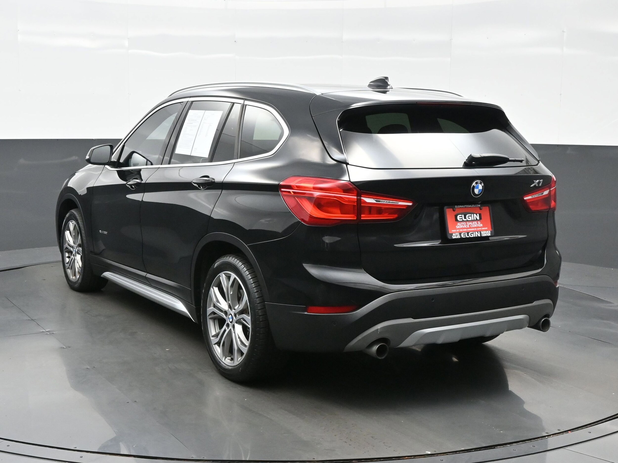 2017 Bmw X1 XDrive28i photo 2