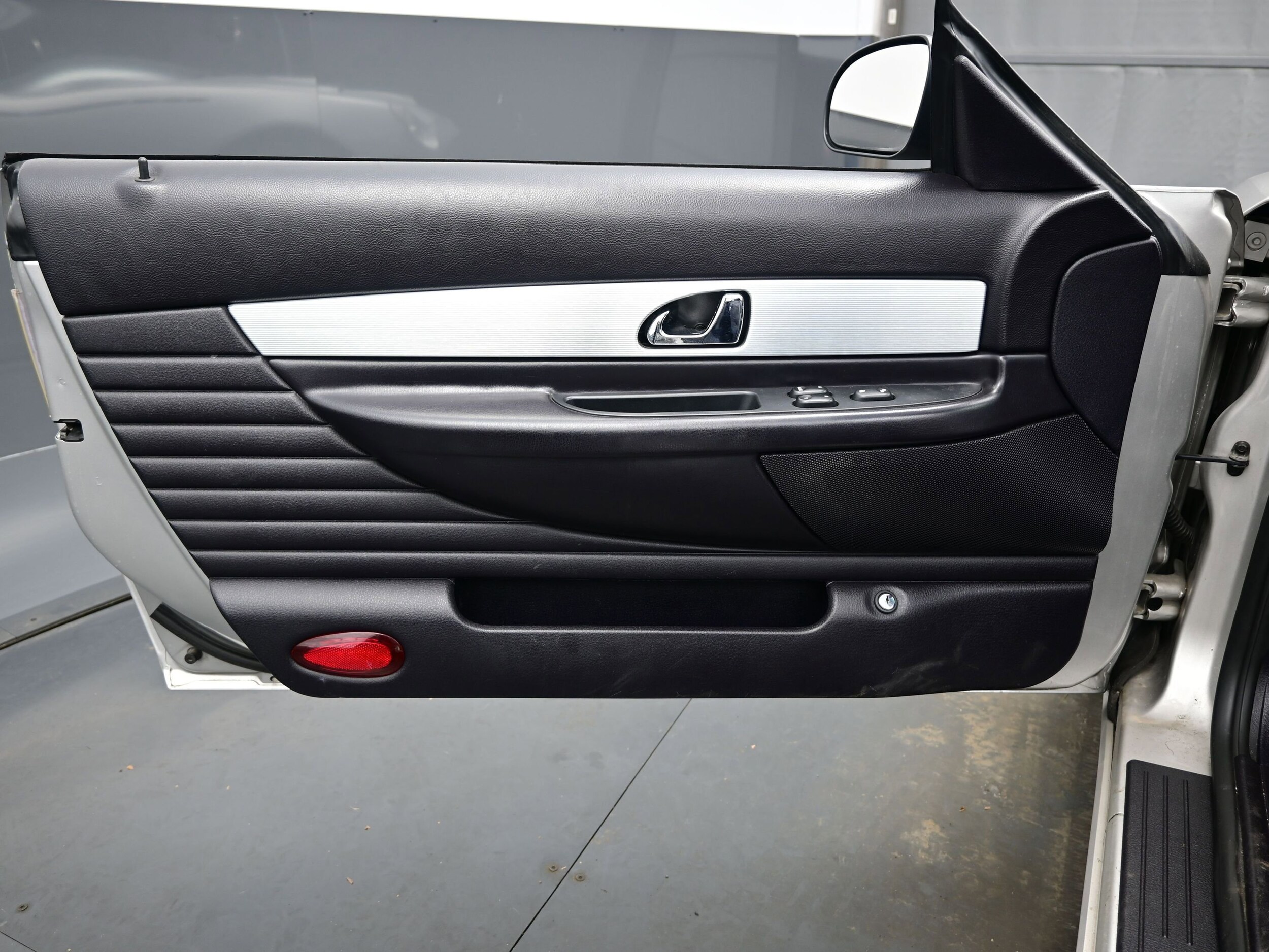 2004 Ford Thunderbird Deluxe - Photo 9