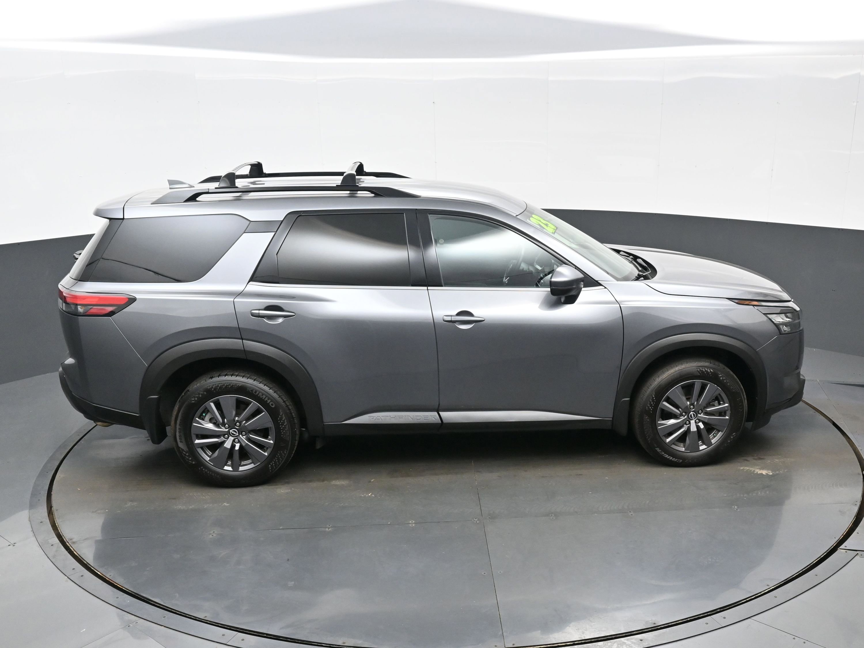 2023 Nissan Pathfinder SV - Photo 40