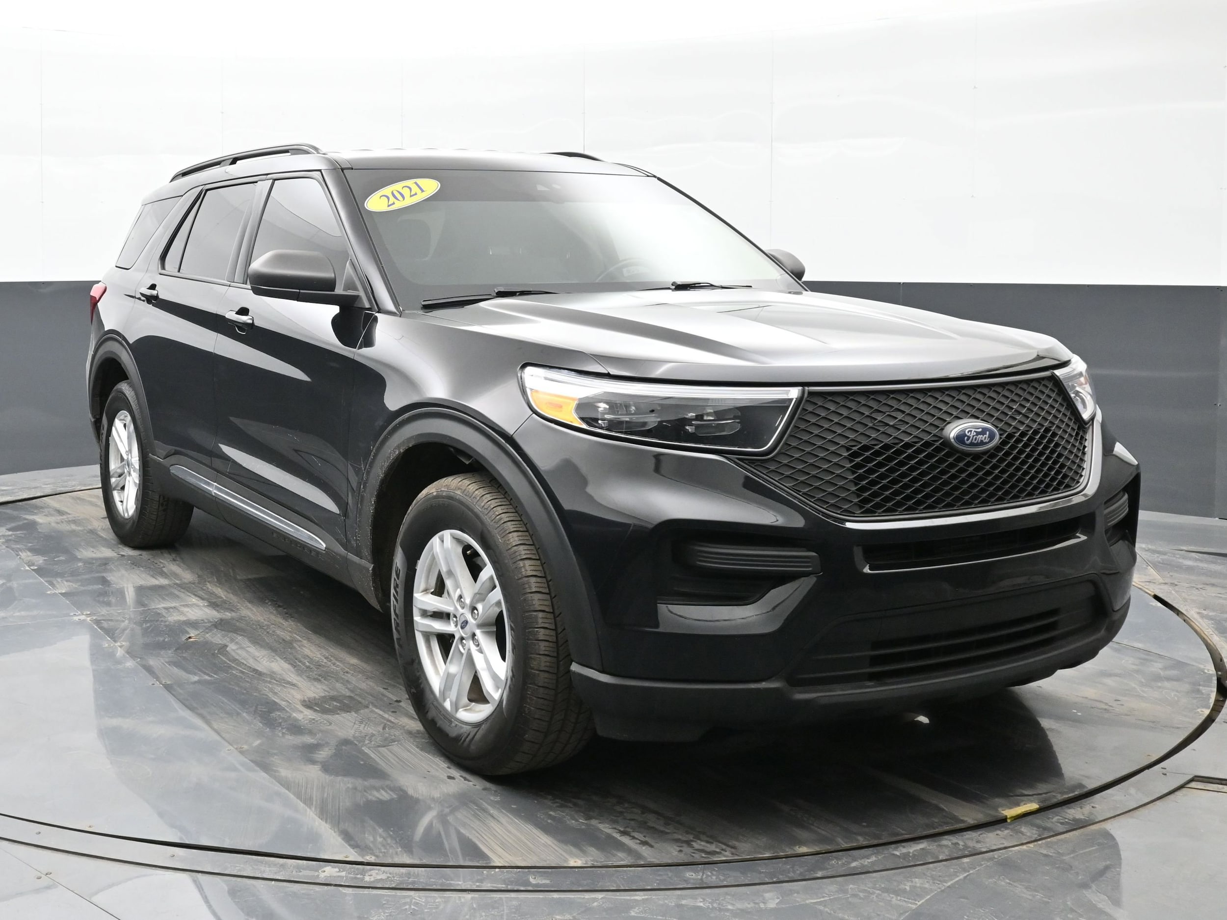 2021 Ford Explorer XLT - Photo 8