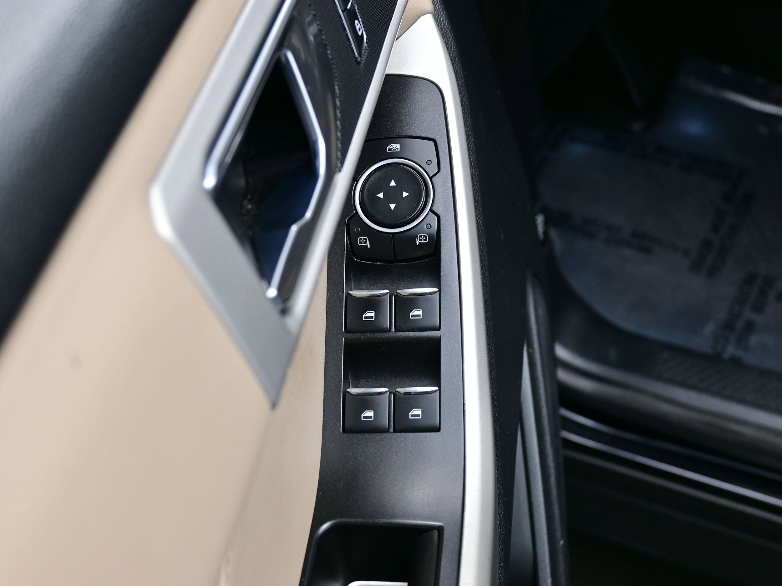 2021 Ford Explorer XLT - Photo 11