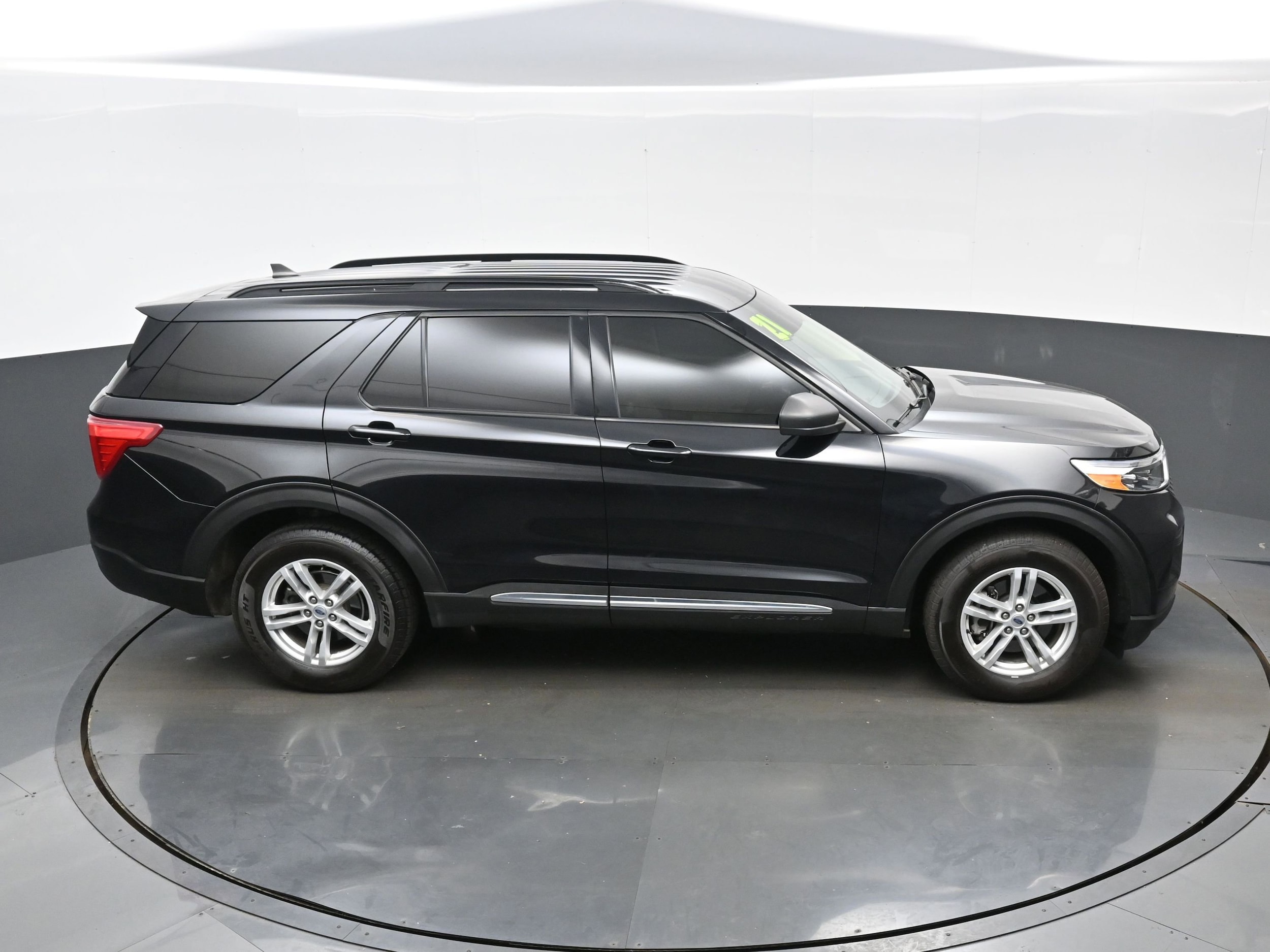 2021 Ford Explorer XLT - Photo 41