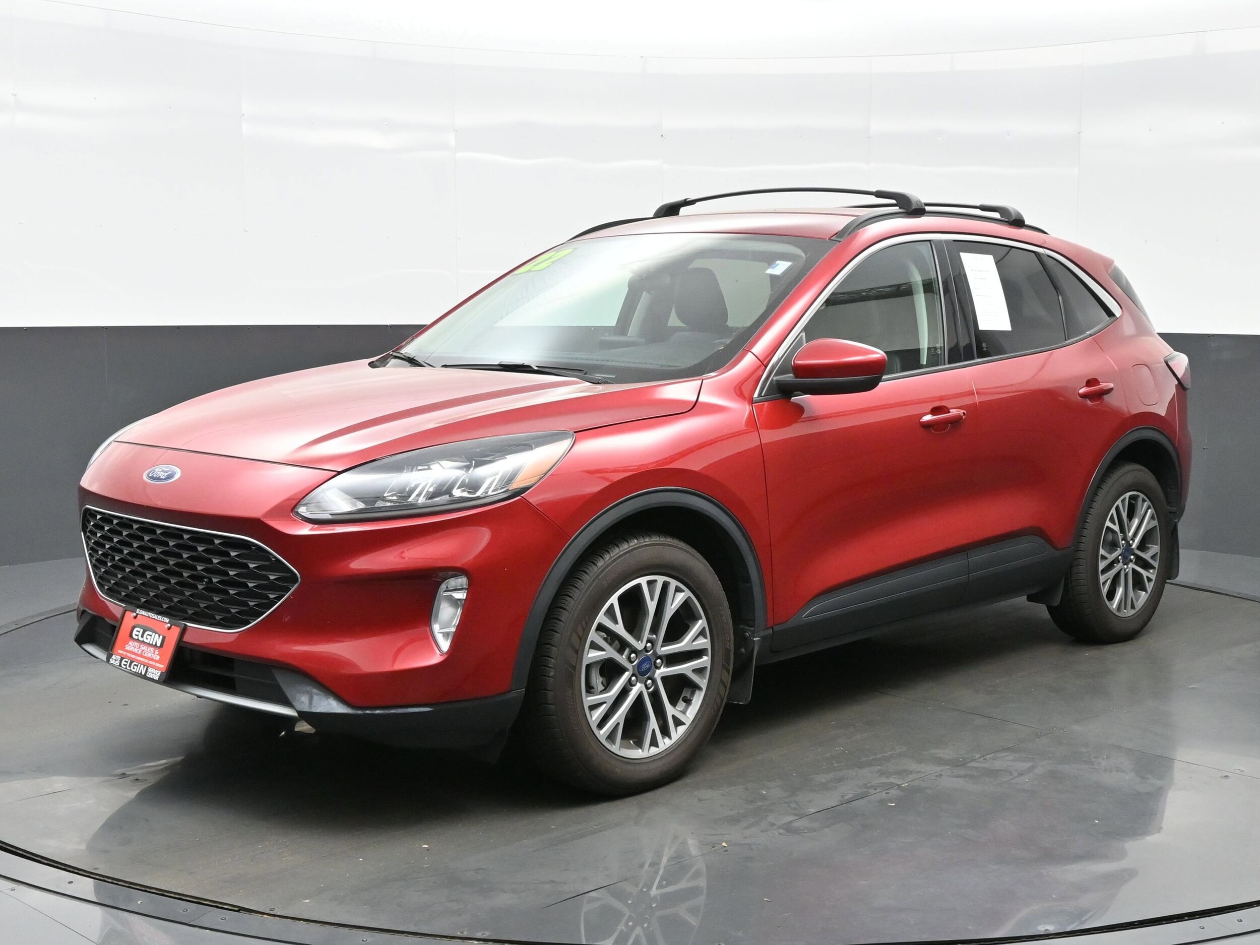 2022 Ford Escape SEL photo 2