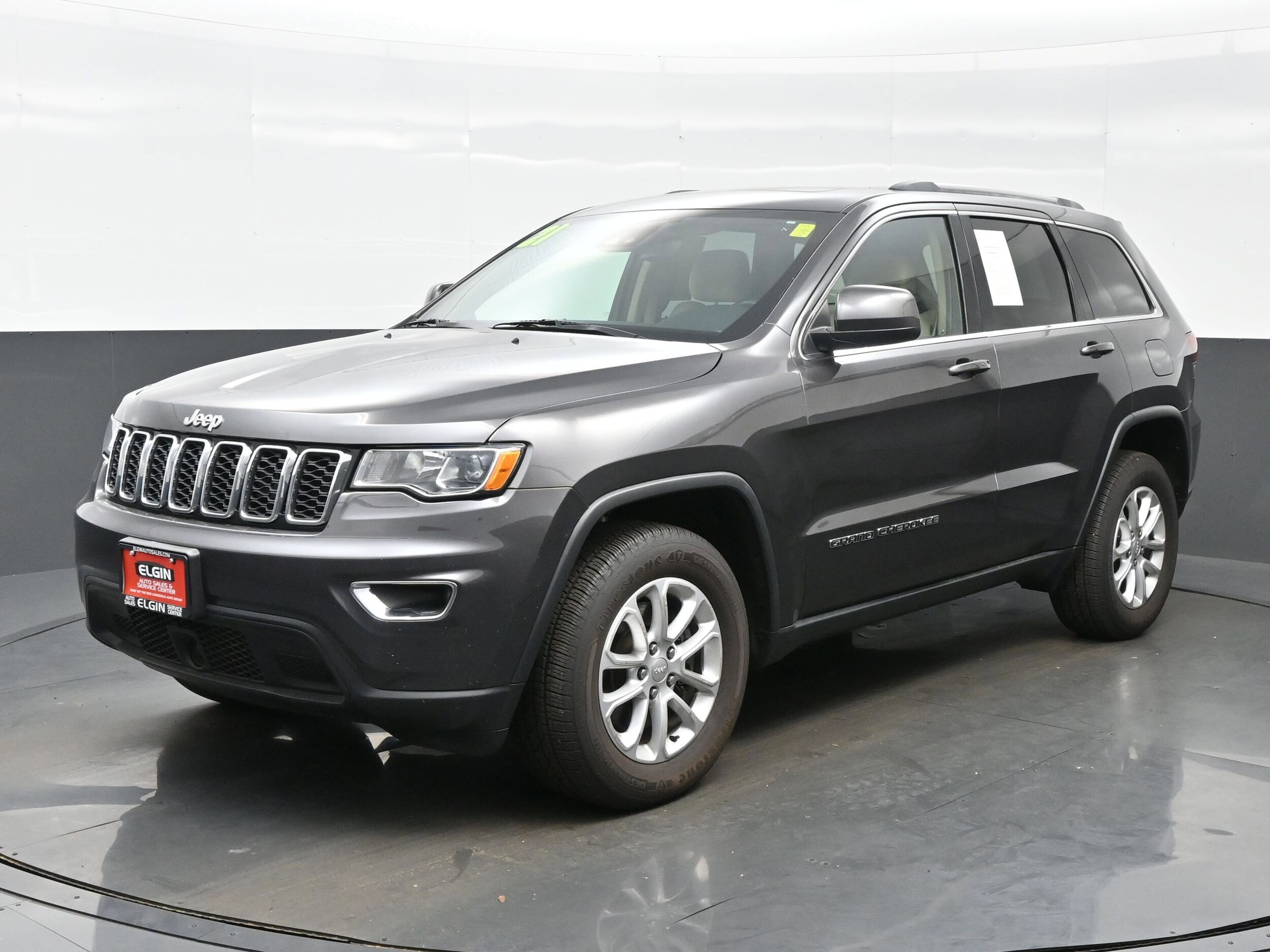 2021 Jeep Grand Cherokee Laredo E photo 2