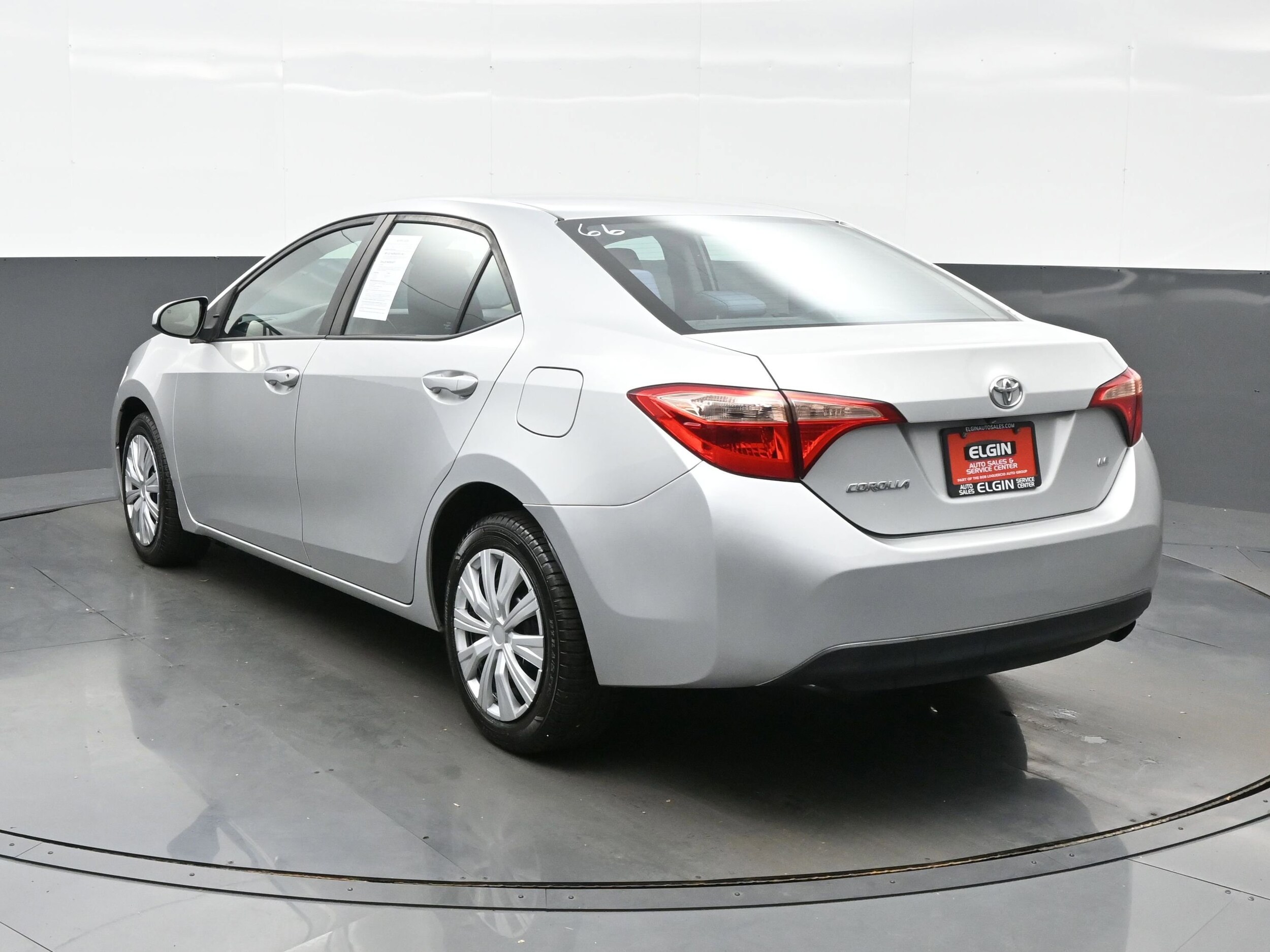 2019 Toyota Corolla L photo 4