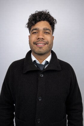 Staff member Jesus R from ID_b8322980bea9