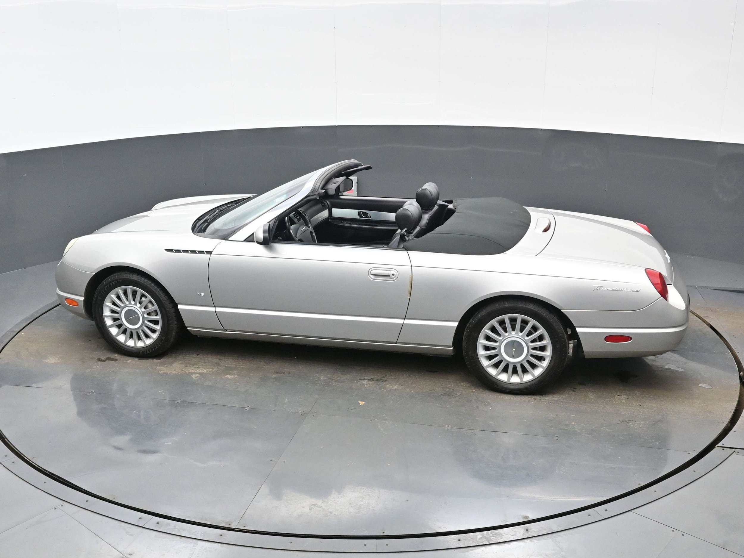 2004 Ford Thunderbird Deluxe - Photo 31