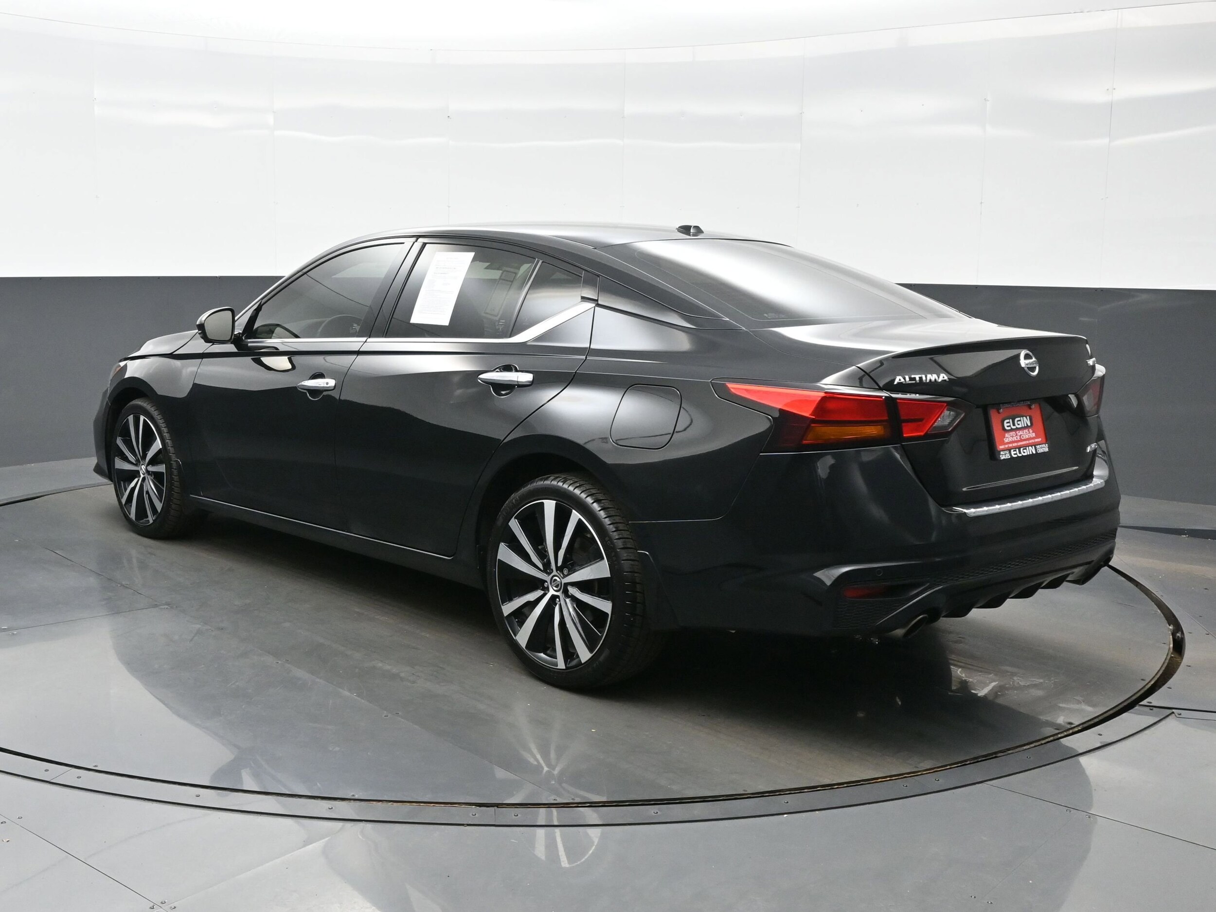 2021 Nissan Altima 2.5 Platinum photo 4