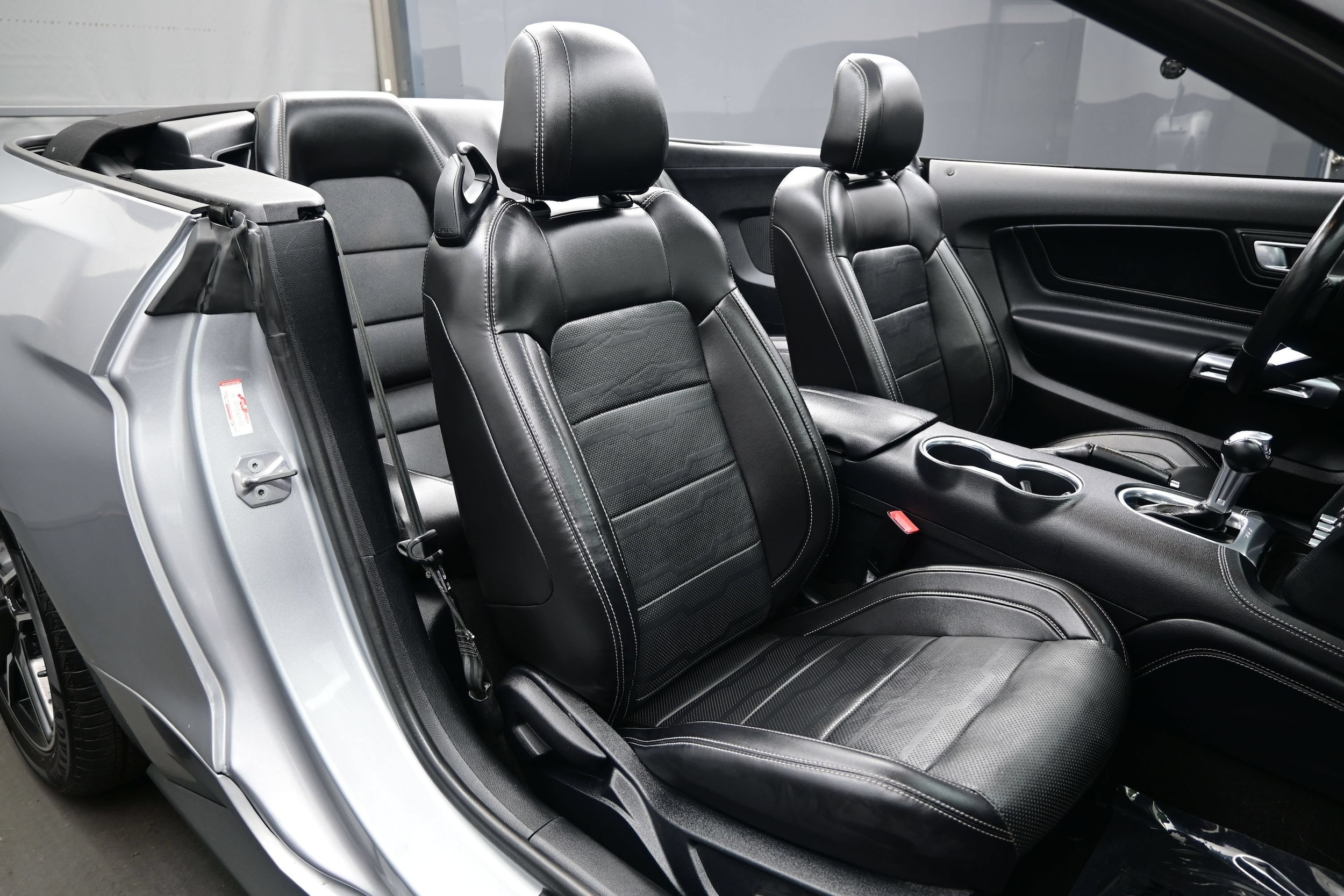 2022 Ford Mustang GT Premium - Photo 14