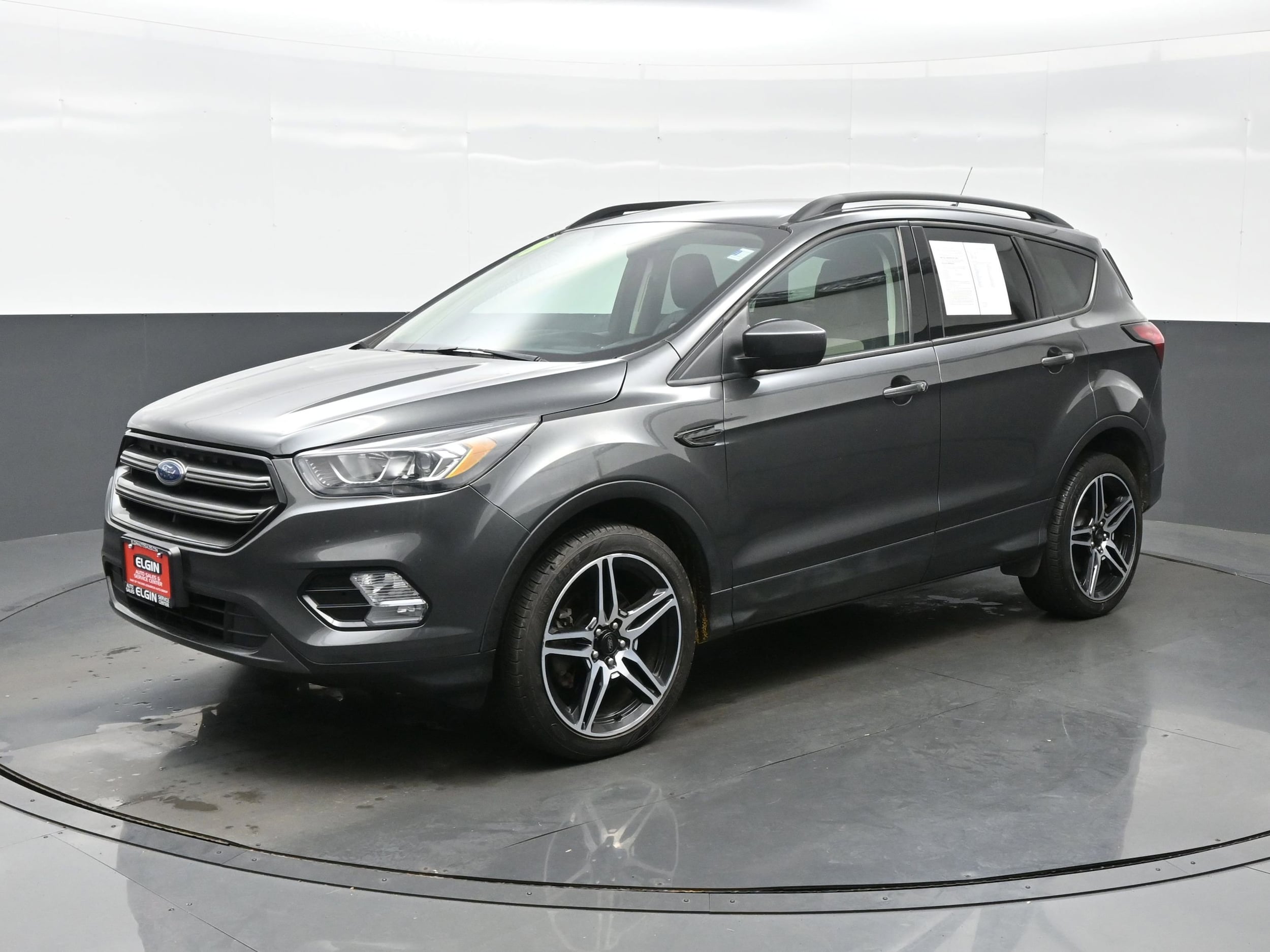 2019 Ford Escape SEL photo 2