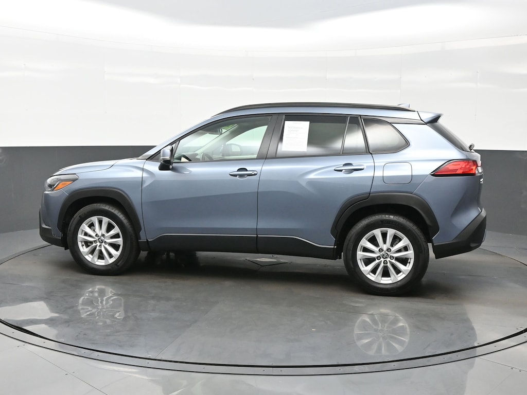 Used 2023 Toyota Corolla Cross LE SUV