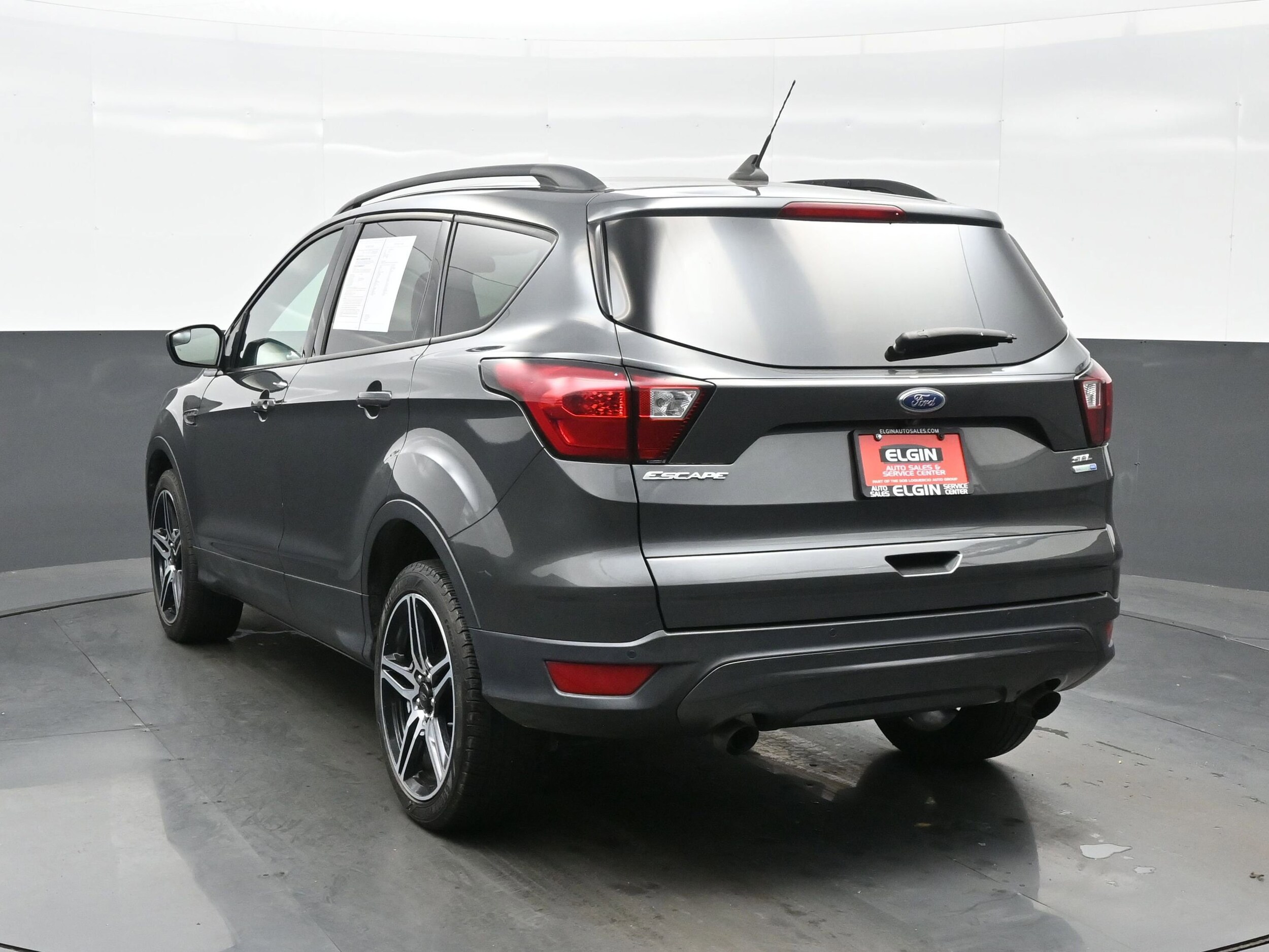 2019 Ford Escape SEL photo 4