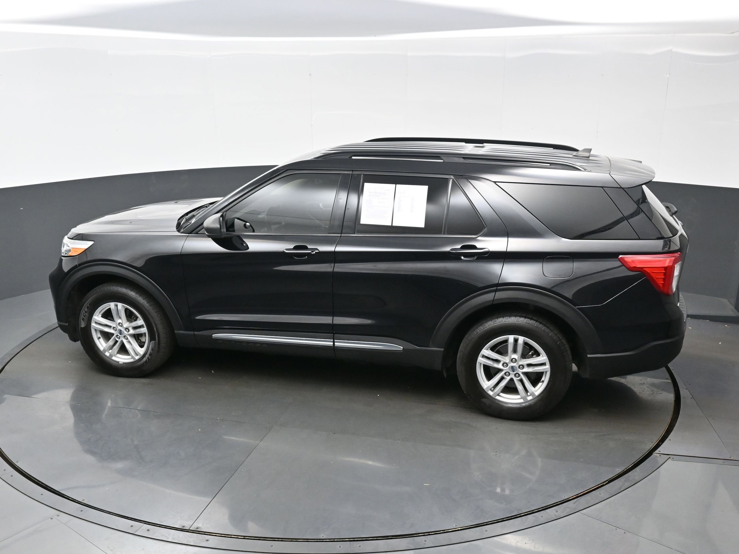 2021 Ford Explorer XLT - Photo 37