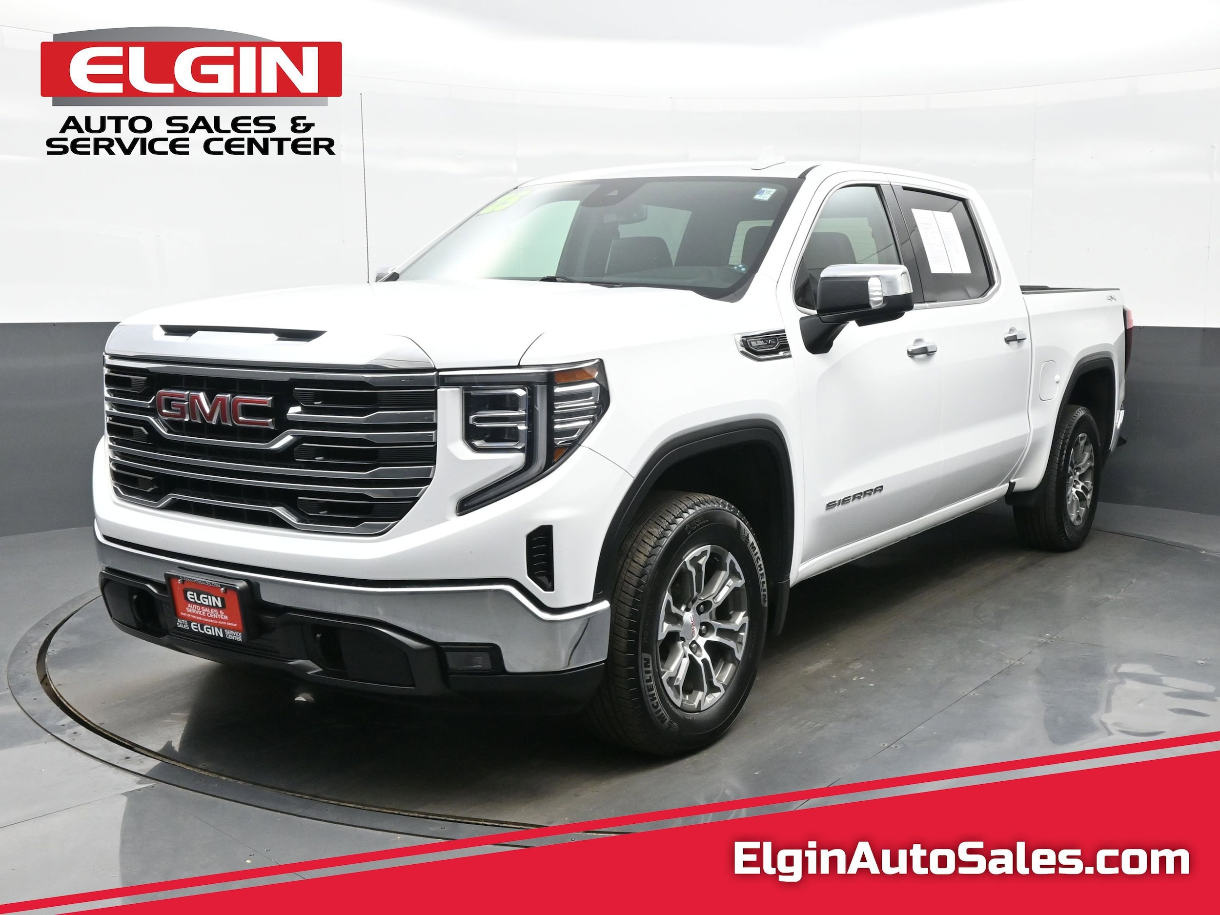 2025 GMC Sierra 4WD Crew Cab Short Box SLT's photo