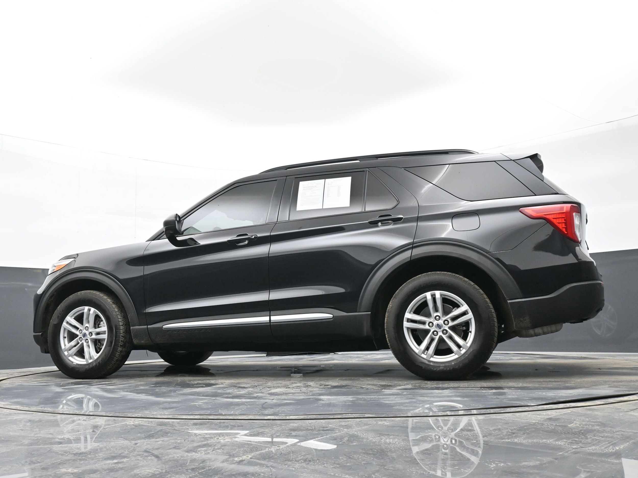 2021 Ford Explorer XLT - Photo 30