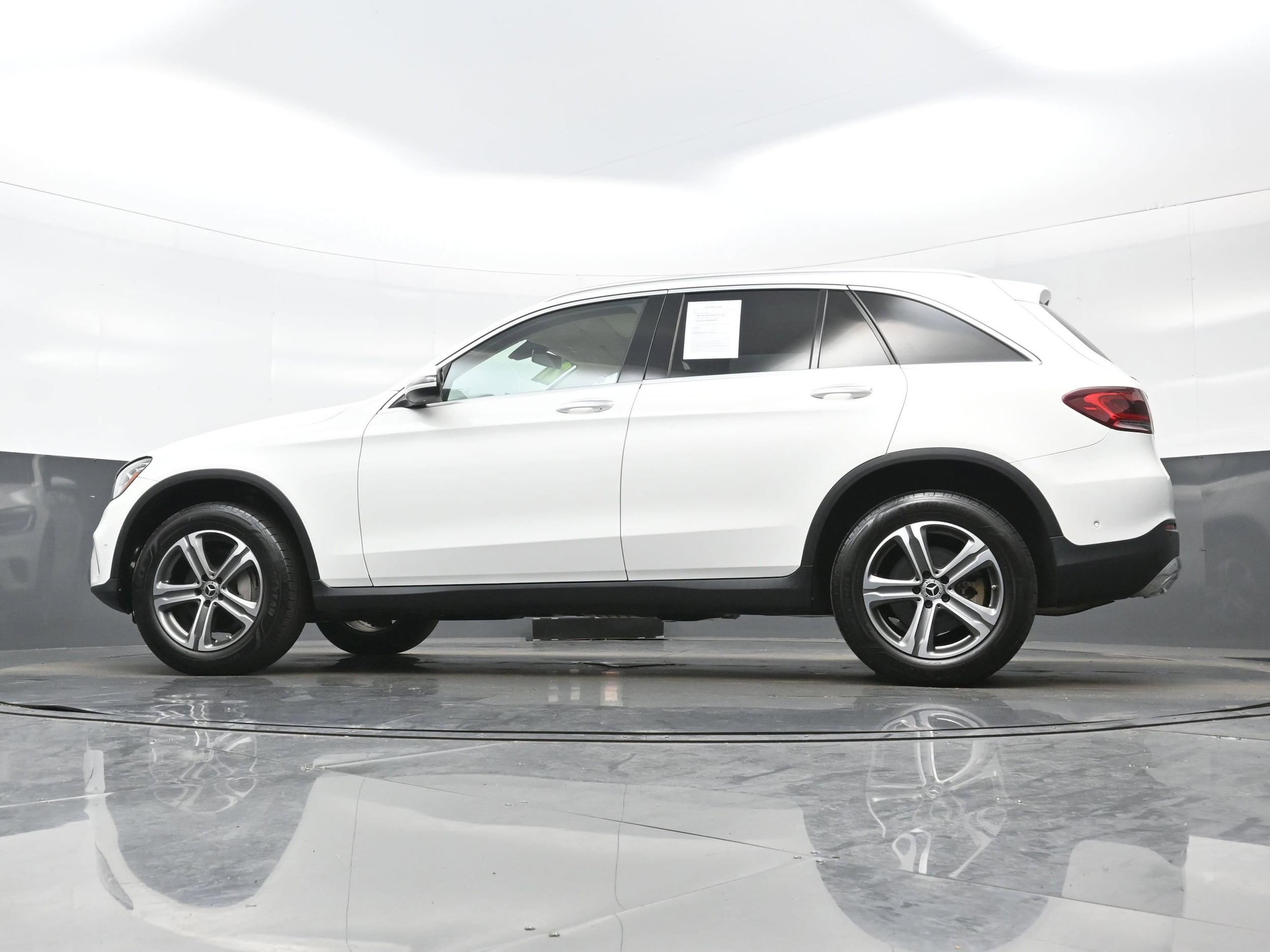 2021 Mercedes-Benz GLC GLC300 - Photo 27