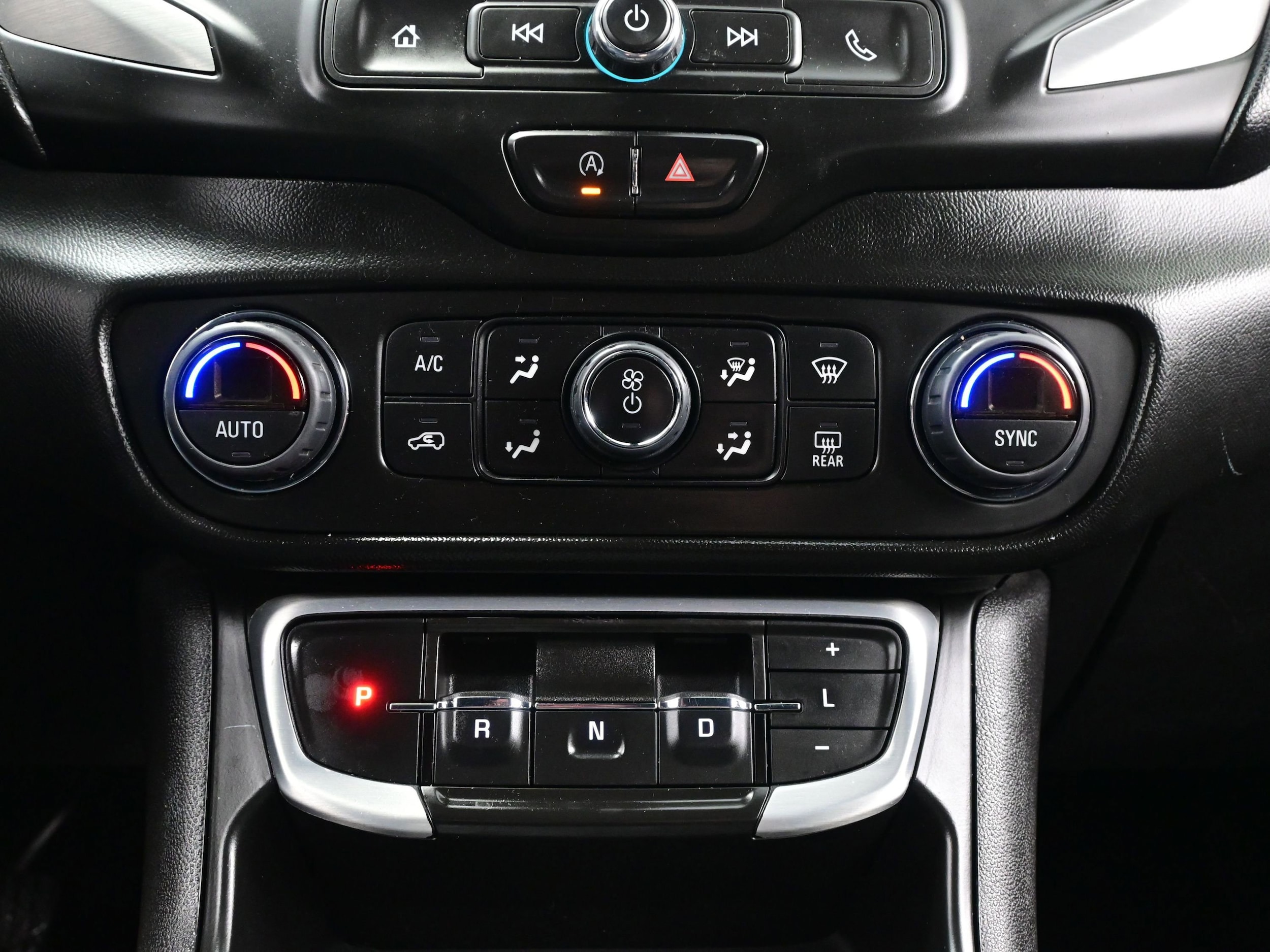 2022 GMC Terrain SLE - Photo 20