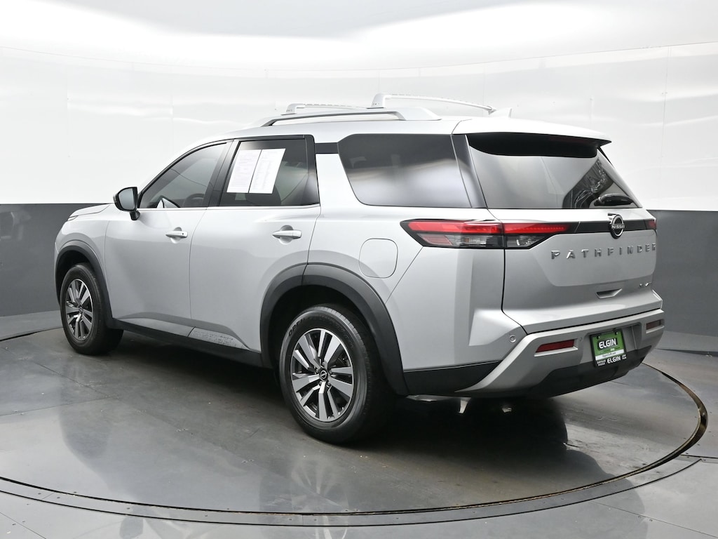 Used 2023 Nissan Pathfinder SL SUV