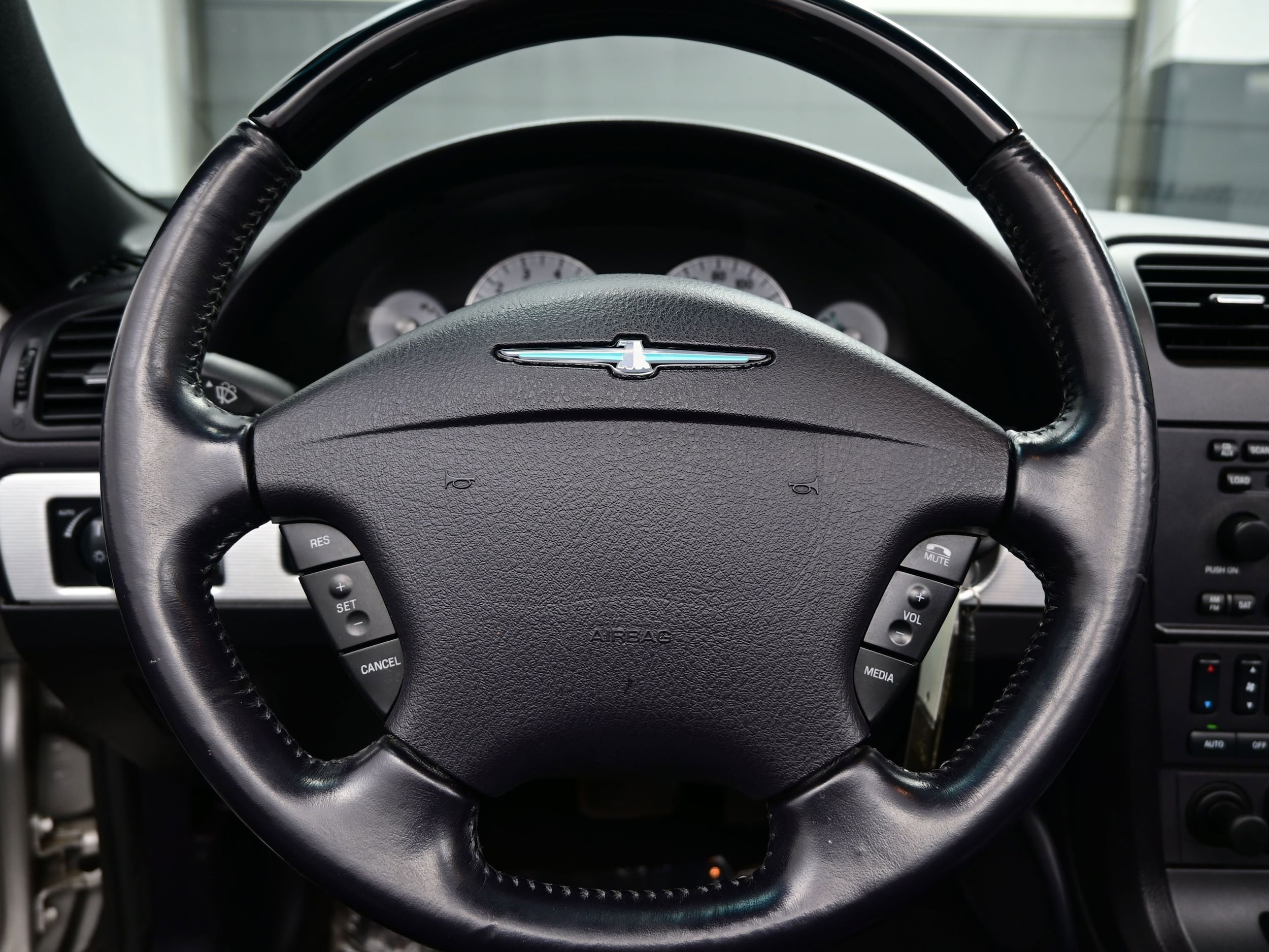 2004 Ford Thunderbird Deluxe - Photo 20