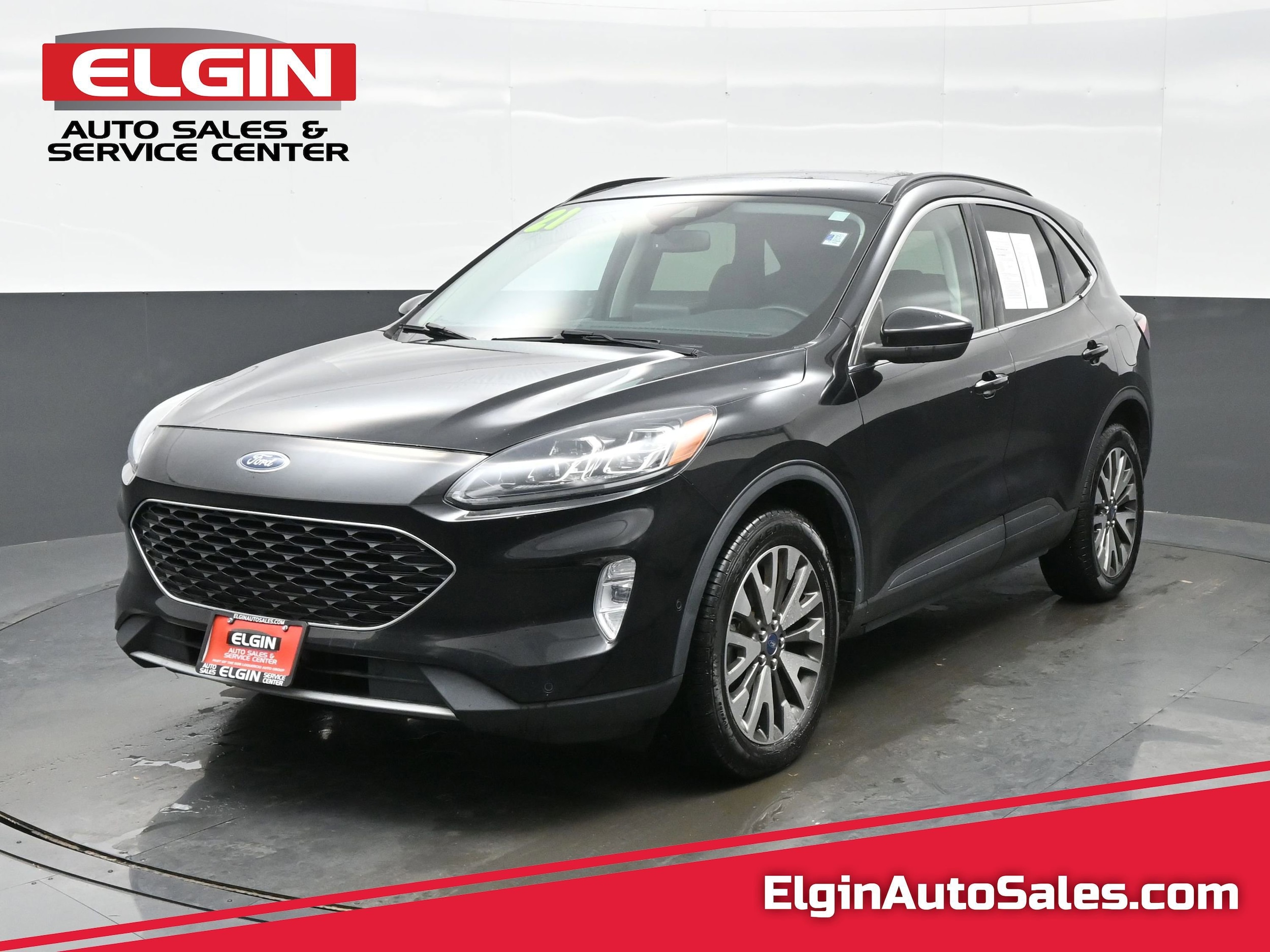 2021 Ford Escape Titanium's photo