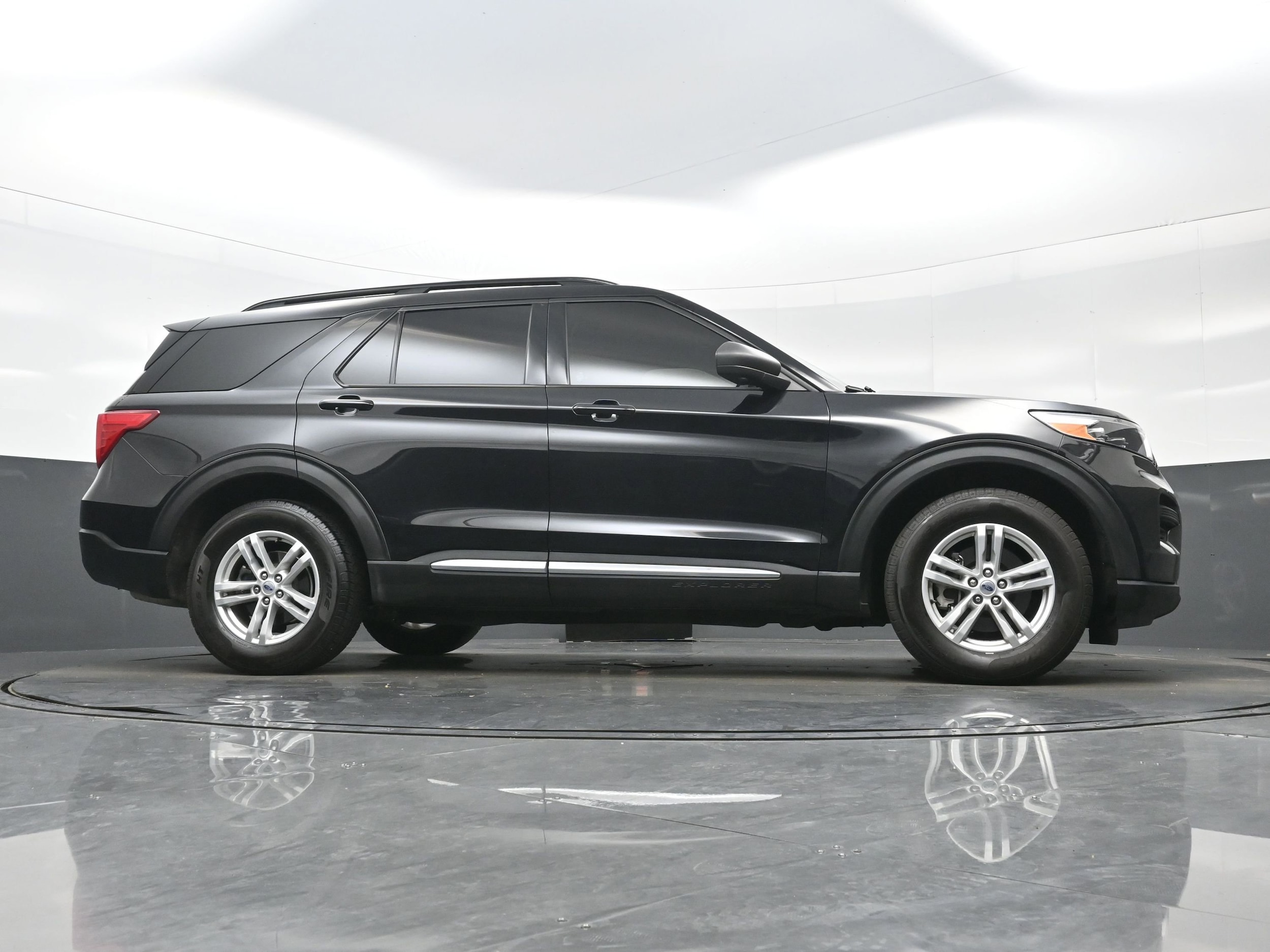 2021 Ford Explorer XLT - Photo 34