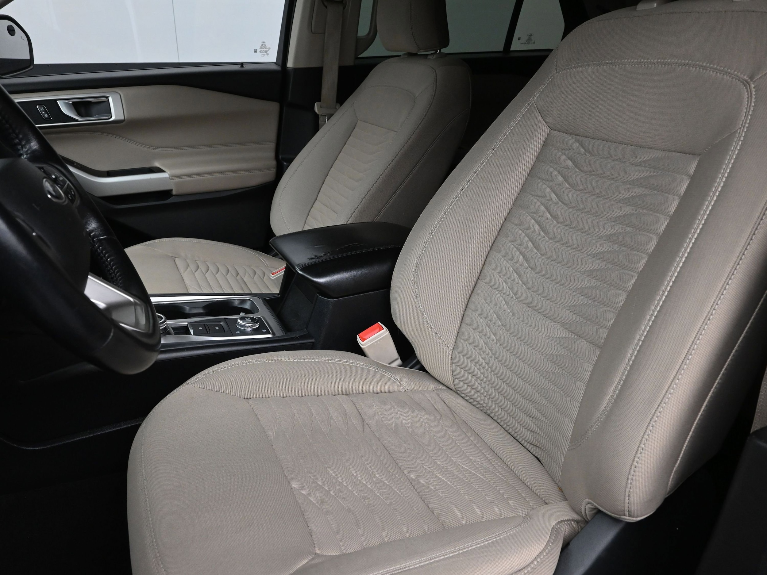 2021 Ford Explorer XLT - Photo 10