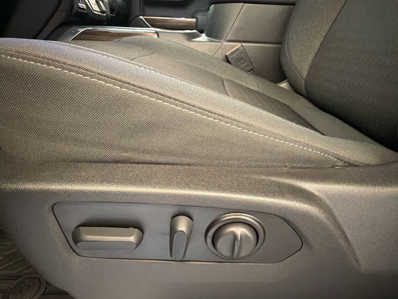 2022 Chevrolet Silverado 1500 Limited RST - Photo 19