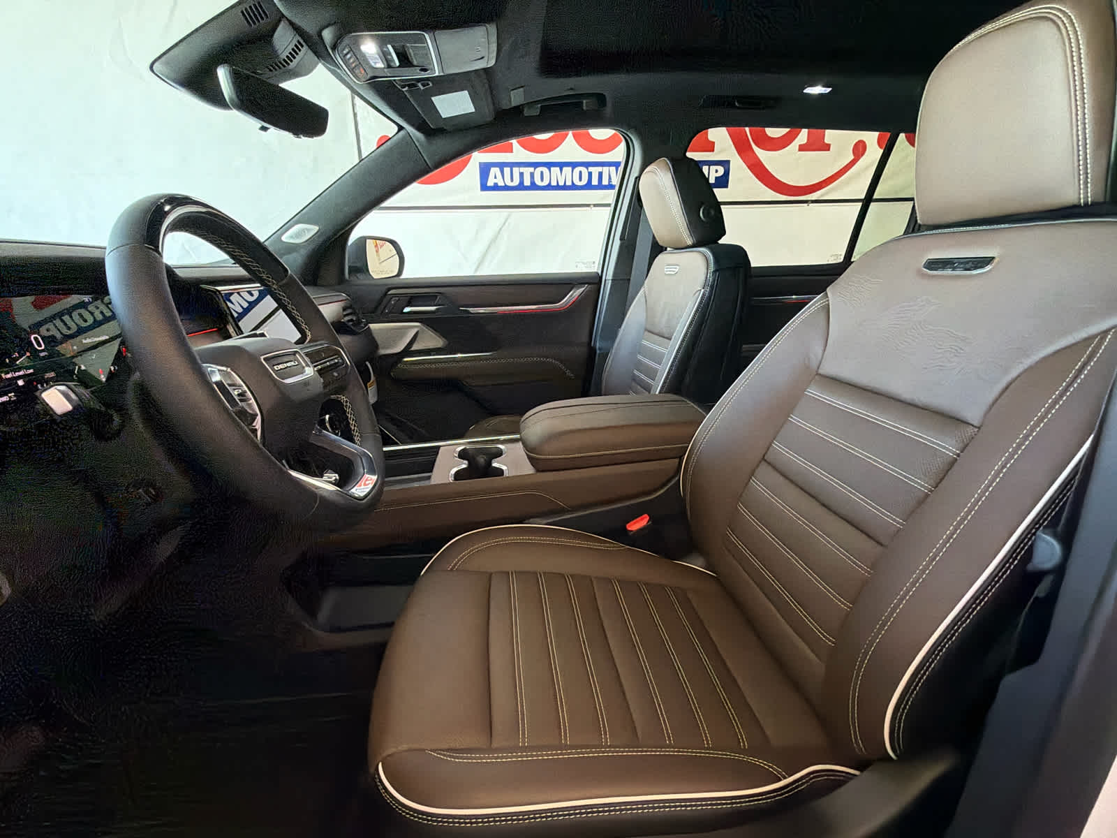2027 GMC Acadia Denali Ultimate - Photo 16