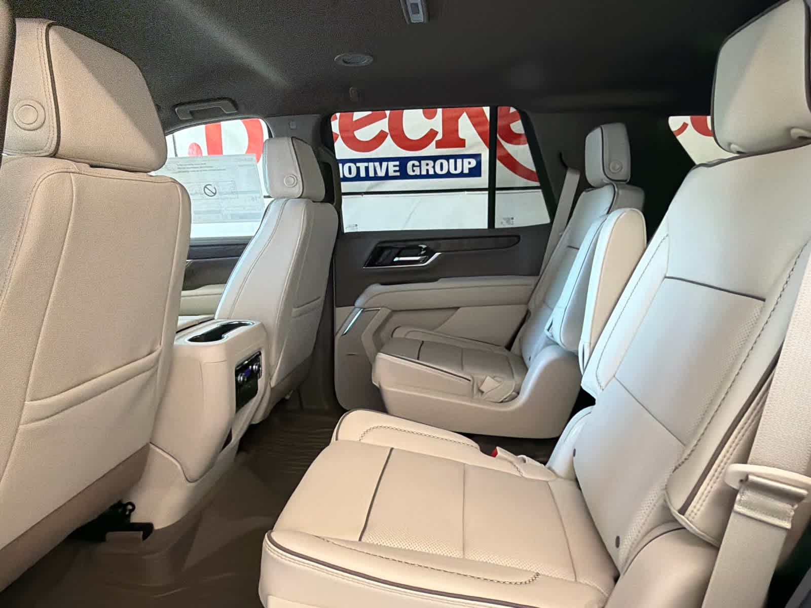 2026 GMC Yukon Denali - Photo 21