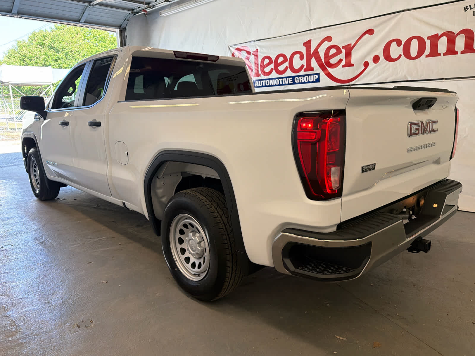 2026 GMC Sierra 1500 Pro - Photo 8