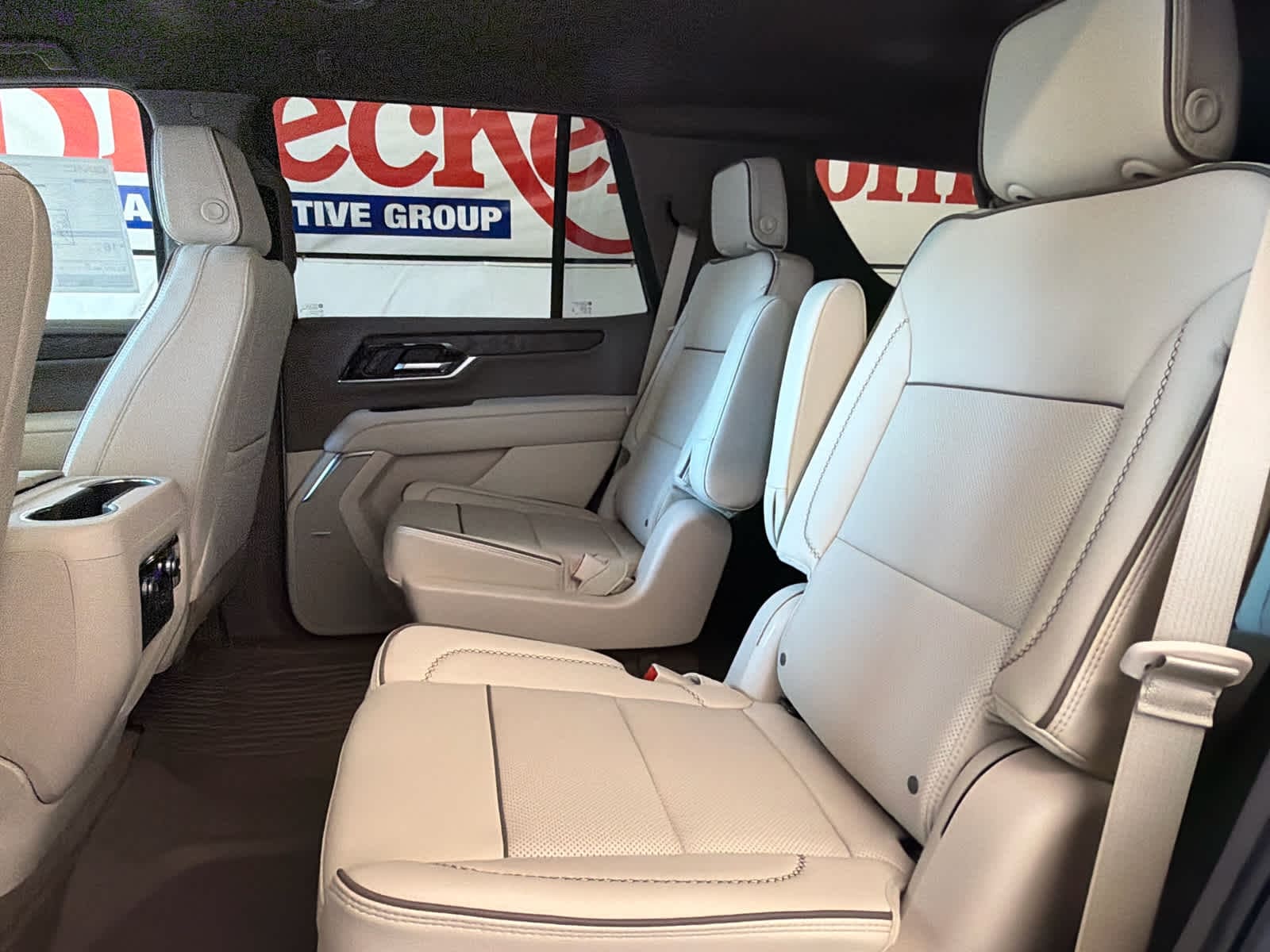 2026 GMC Yukon Denali - Photo 23