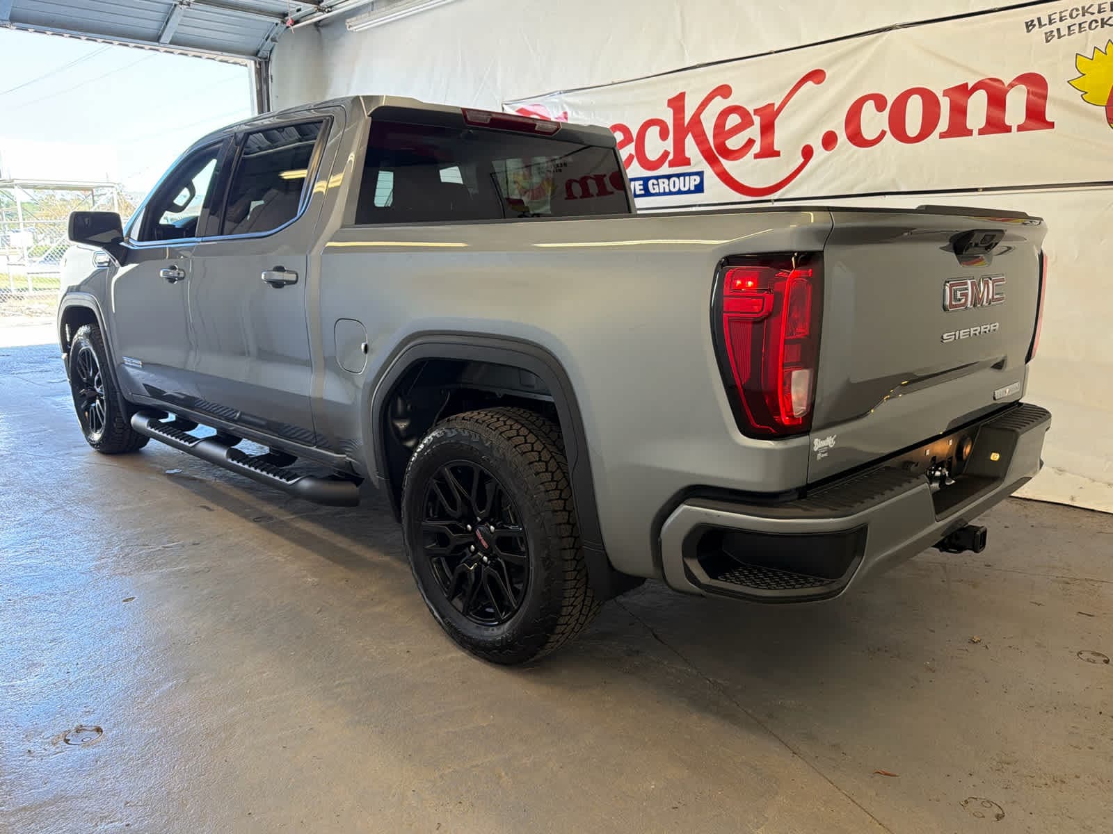 2026 GMC Sierra 1500 Elevation - Photo 8