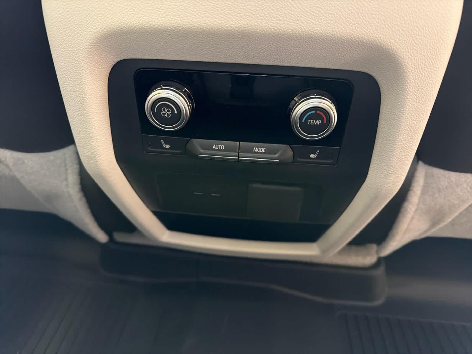 2026 GMC Acadia Denali - Photo 39