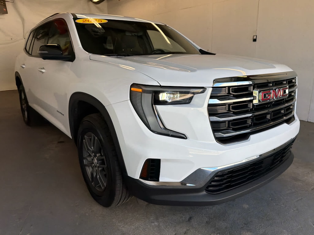 Used 2025 GMC Acadia Elevation SUV