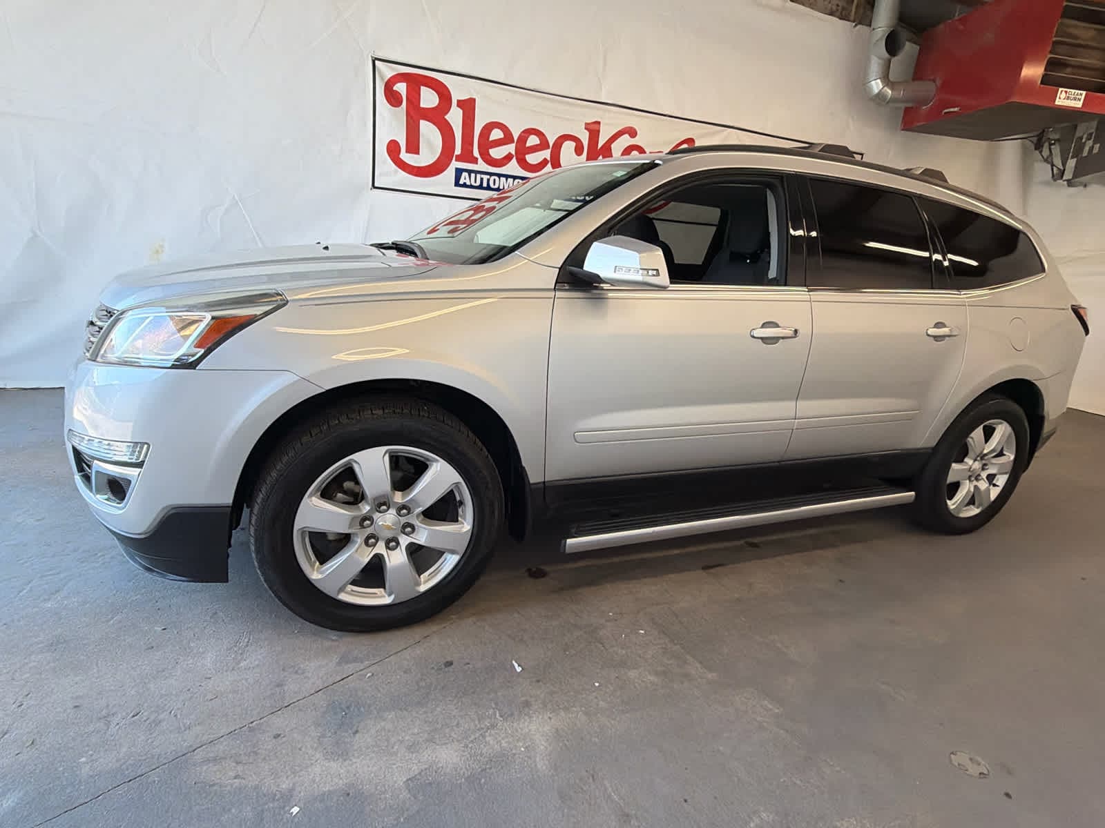 Used 2017 Chevrolet Traverse 1LT with VIN 1GNKRGKD8HJ296549 for sale in Red Springs, NC