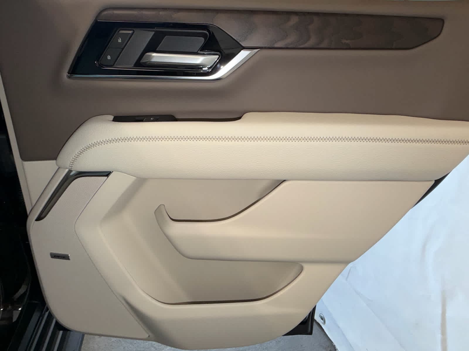2026 GMC Yukon Denali - Photo 36